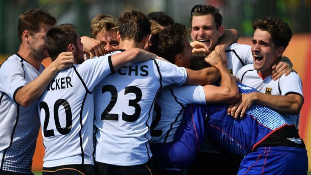 
                <strong>Hockey-Herren (Bronze)</strong><br>
                Hockey-Herren: Bronze mit der Mannschaft.
              