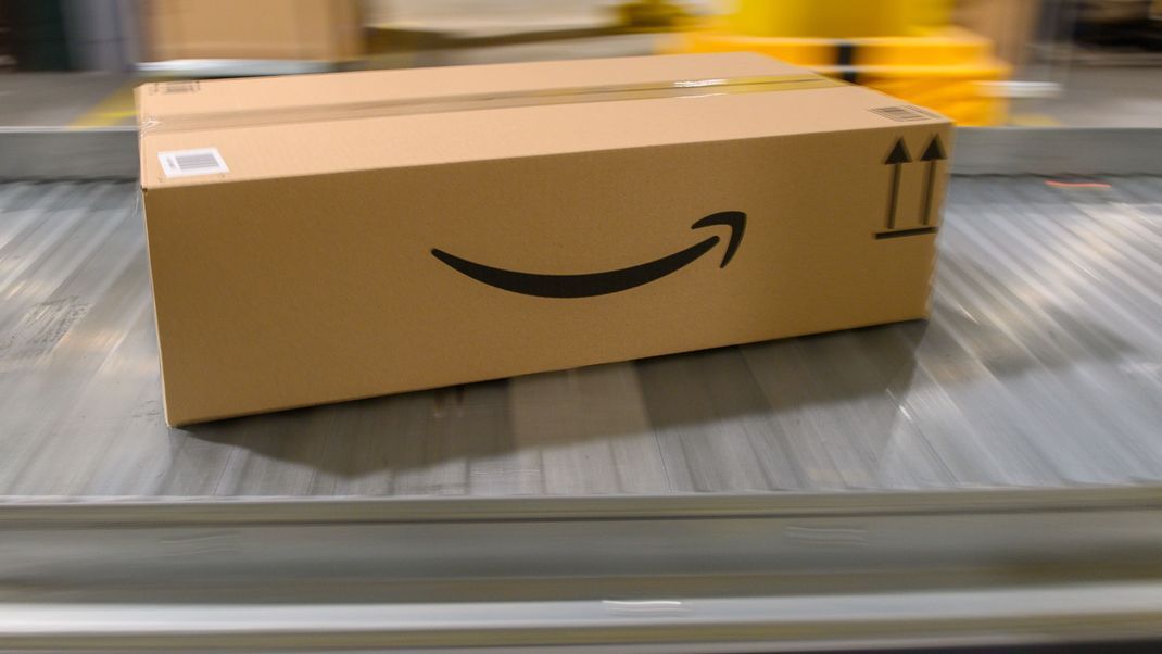 Die US-Wettbewerbsbehörde FTC hat zusammen mit 17 Bundesstaaten eine Klage gegen den Onlineriesen Amazon eingereicht. 