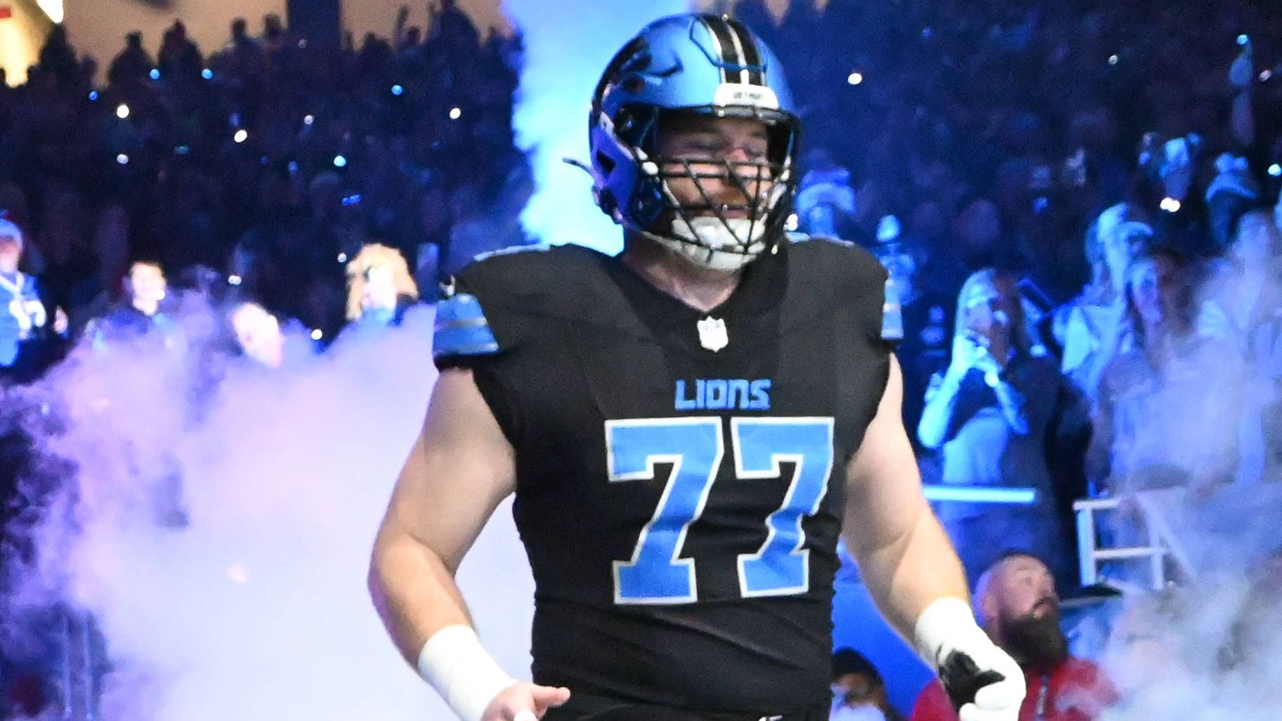 <strong>Offense (Team 2)</strong><br>Frank Ragnow<br>Team: Detroit Lioins<br>Position: Center