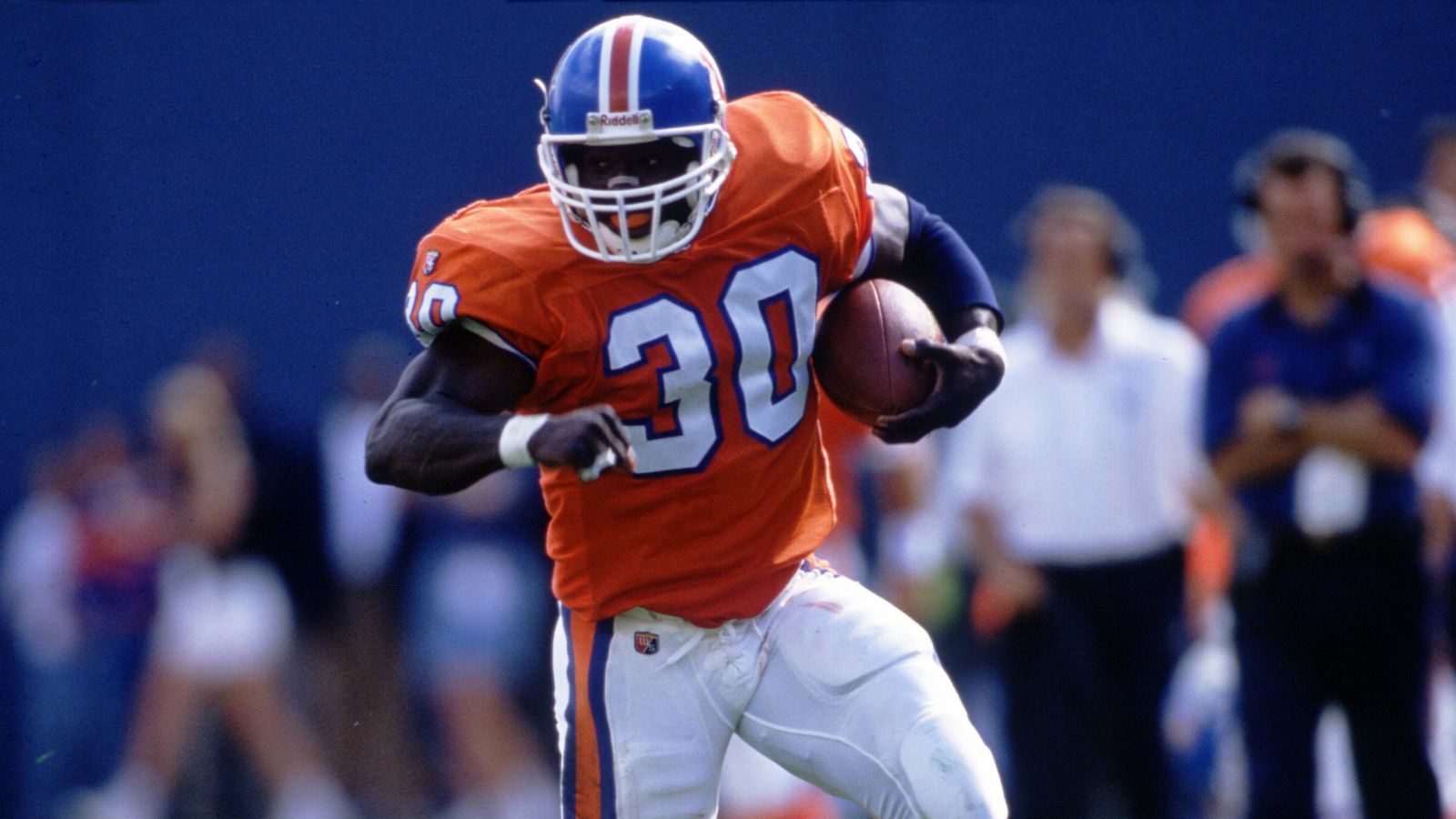 <strong>1998: Terrell Davis (Running Back, Denver Broncos)</strong><br>Vier Jahre später musste Davis aufgrund anhaltender Verletzungen seine Karriere beenden. Mit 2008 Rushing Yards knackte auch er die heilige Marke.