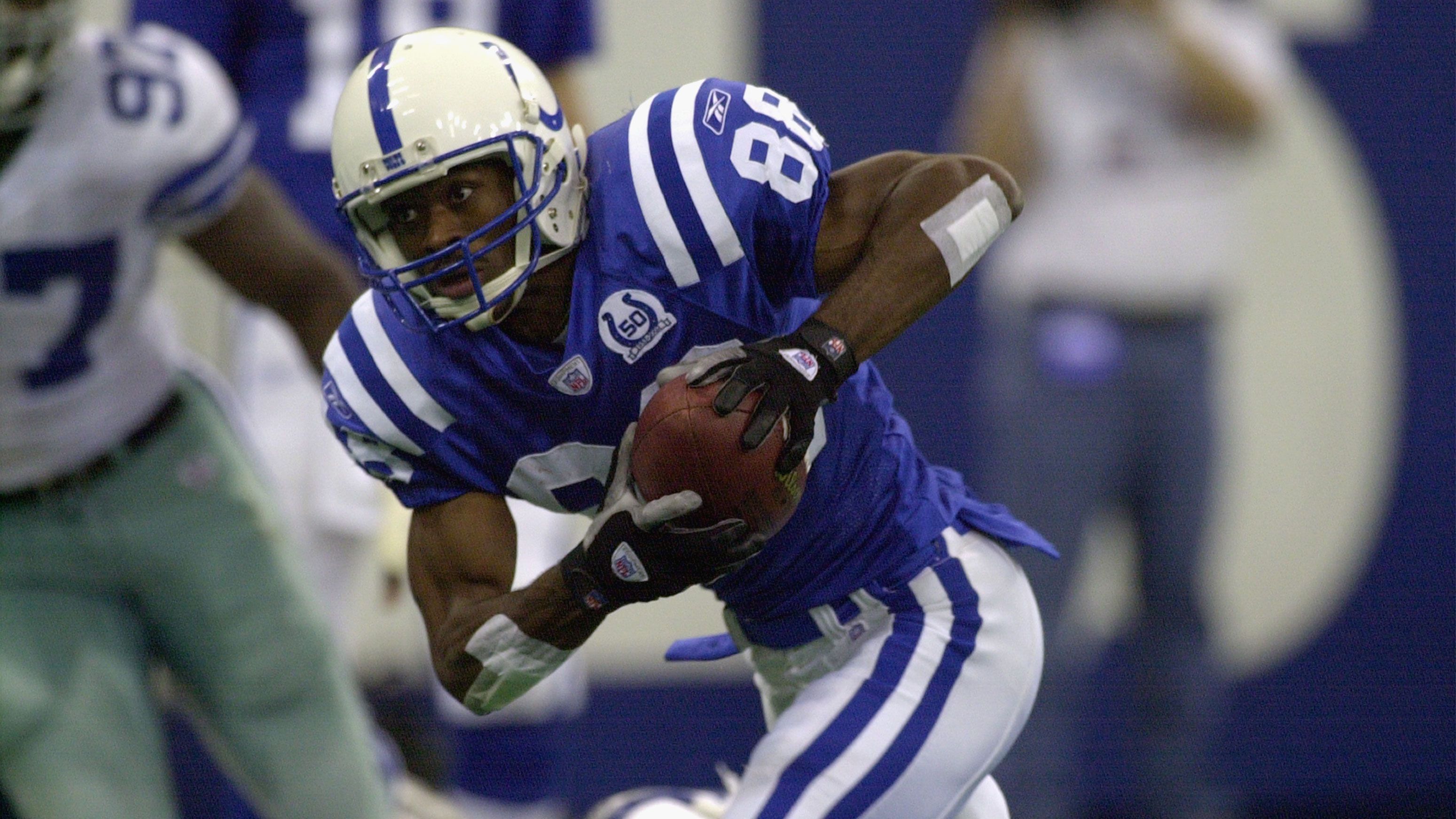 
                <strong>8. Marvin Harrison</strong><br>
                Yards: 1.722 -Catches: 143 -Team: Indianapolis Colts -Saison: 2002
              