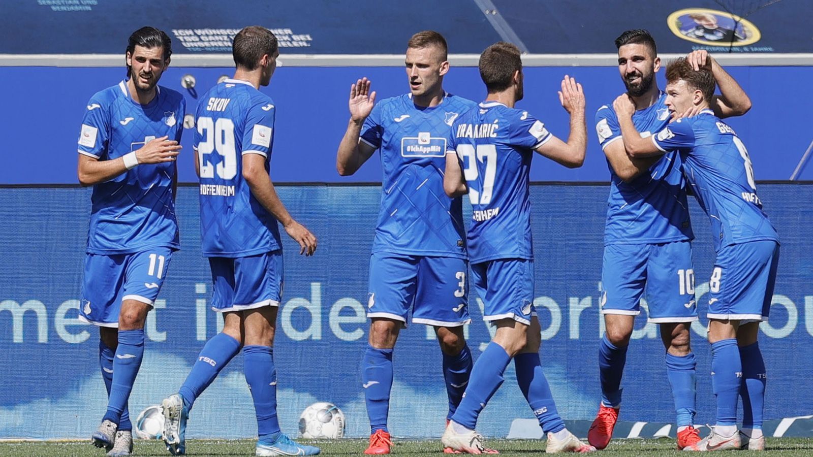 
                <strong>TSG Hoffenheim (Saison 2018/19)</strong><br>
                Ausgaben für Berater: 7.151.000 EuroPersonalaufwand: 77.076.000 Euro
              