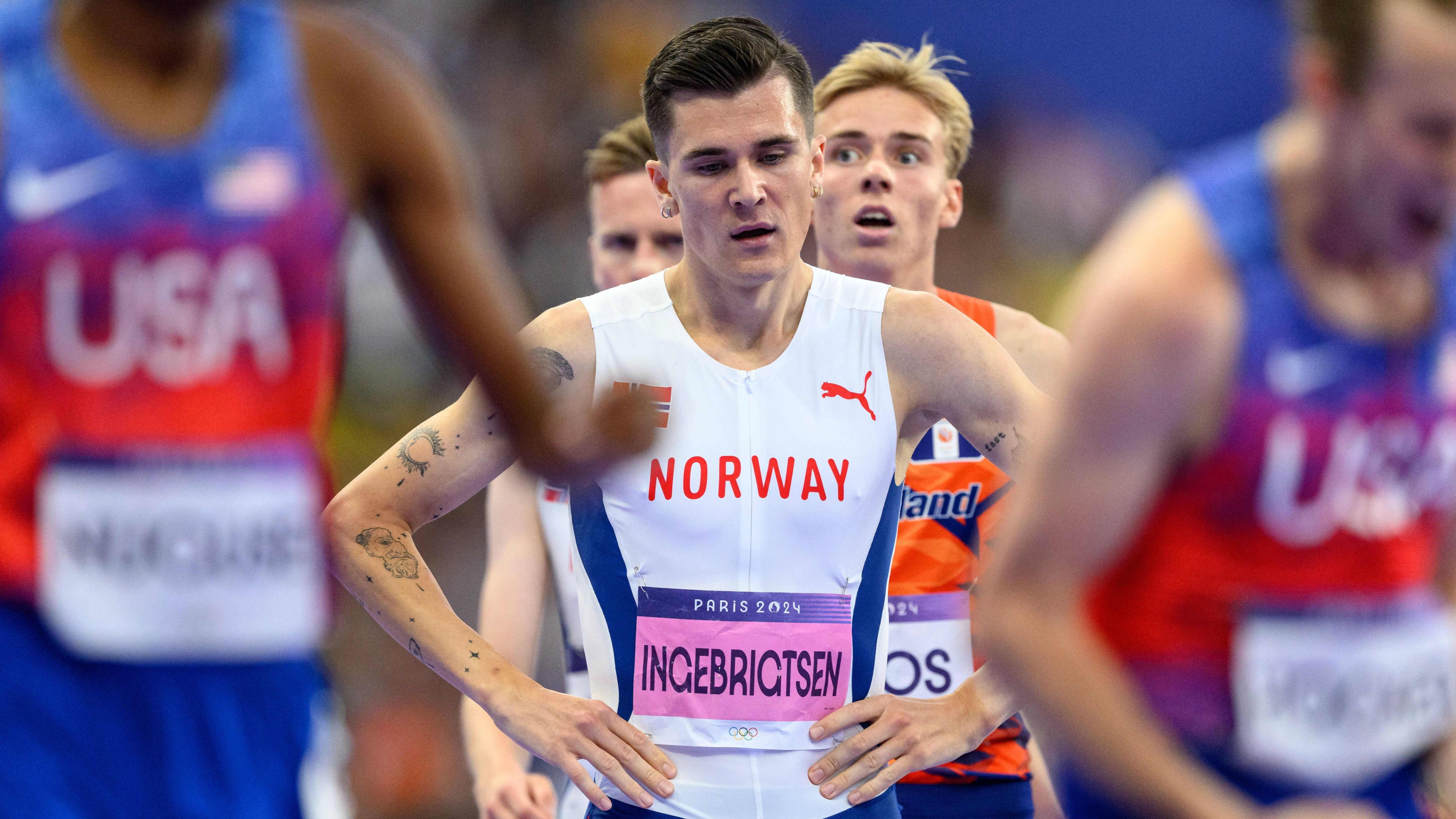 <strong>Olympia 2024: Die besten Bilder des elften Tages</strong><br>So ein Bild gibt's selten. 1500-Meter-Topfavorit Jakob Ingebrigtsen verzockt sich komplett und geht mit Platz vier leer aus, während die US-Boys jubeln.