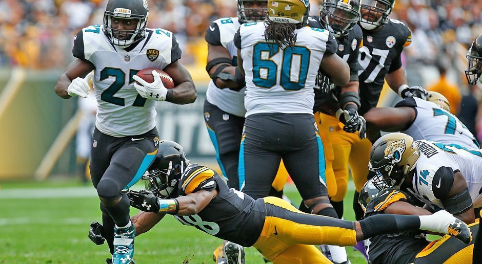 
                <strong>Gewinner: Jacksonville Jaguars</strong><br>
                Viele Jahre waren die Jacksonville Jaguars die Lachnummer der NFL. Doch in diesem Jahr hat sich die Franchise aus Florida zu einem ernsthaften Playoff-Anwärter gemausert. Die Abwehr der Jags ist eine der besten in der NFL, das Laufspiel um Rookie Leonard Fournette präsentiert sich von Woche zu Woche stärker. Quarterback Blake Bortles musste beim 30:9-Sieg in Pittsburgh kaum einmal werfen, Defense und Running Backs erledigten den Job fast im Alleingang.
              