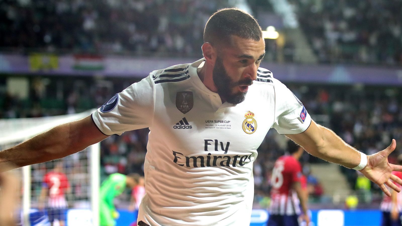 
                <strong>Real vs. Atletico: Der UEFA Supercup in Bildern</strong><br>
                In der 27. Minute der Ausgleich: Gareth Bale setzt sich auf der rechten Seite durch, flankt hoch und weit in den Fünfmeterraum, wo Karim Benzema zum 1:1 einköpft.
              