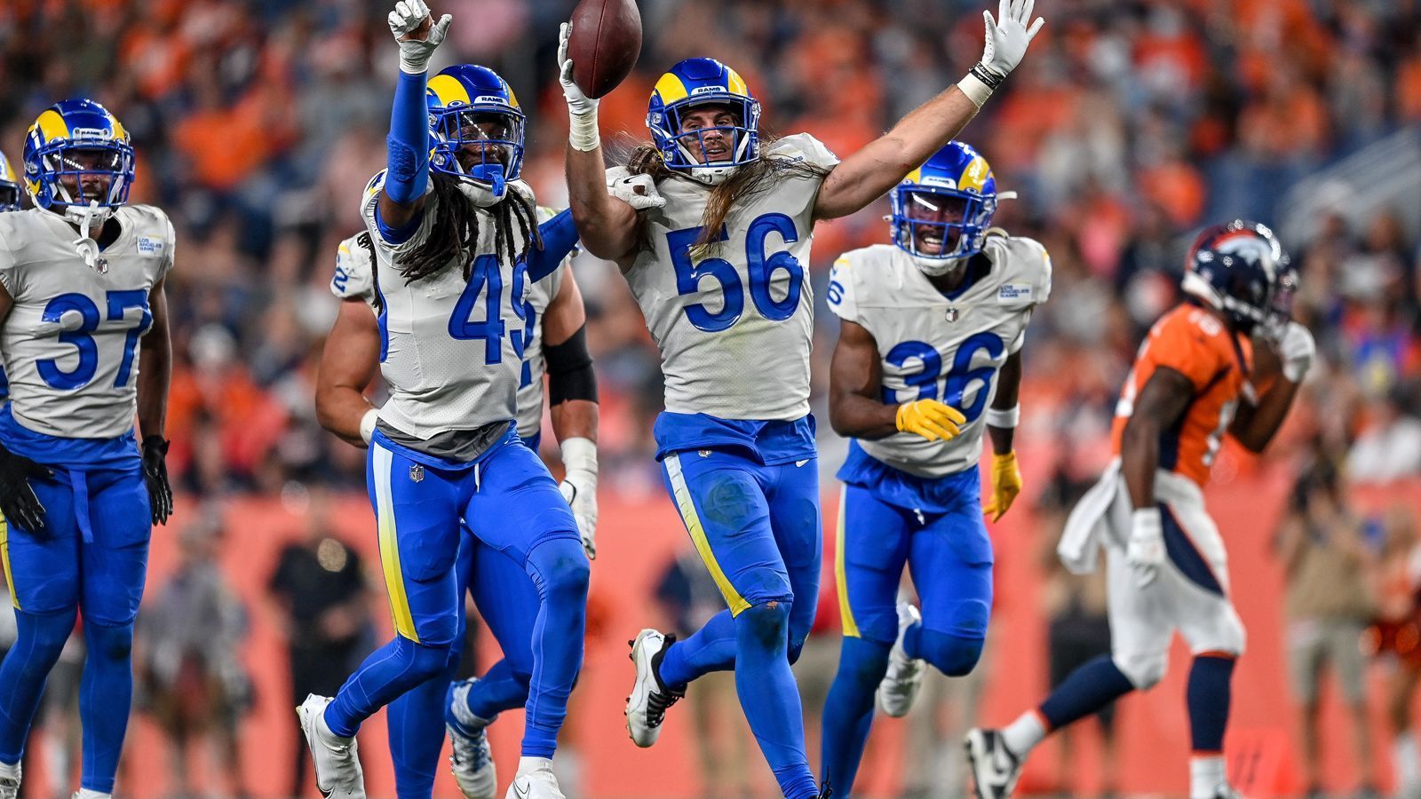 
                <strong>Los Angeles Rams mit 9 Siegen und 13 Niederlagen</strong><br>
                2022: 1-22021: 0-32019: 2-22018: 2-22017: 2-22016: 2-2
              