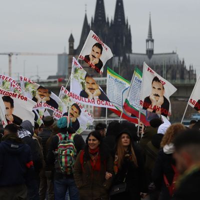 Demonstration des kurdischen Dachverbands Kon-Med
