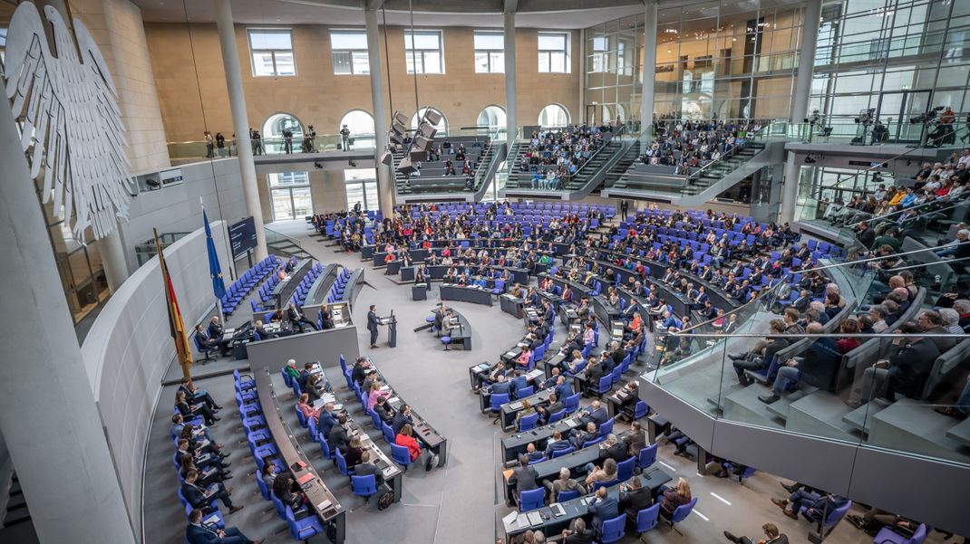 Der Bundestag soll verkleinert werden.