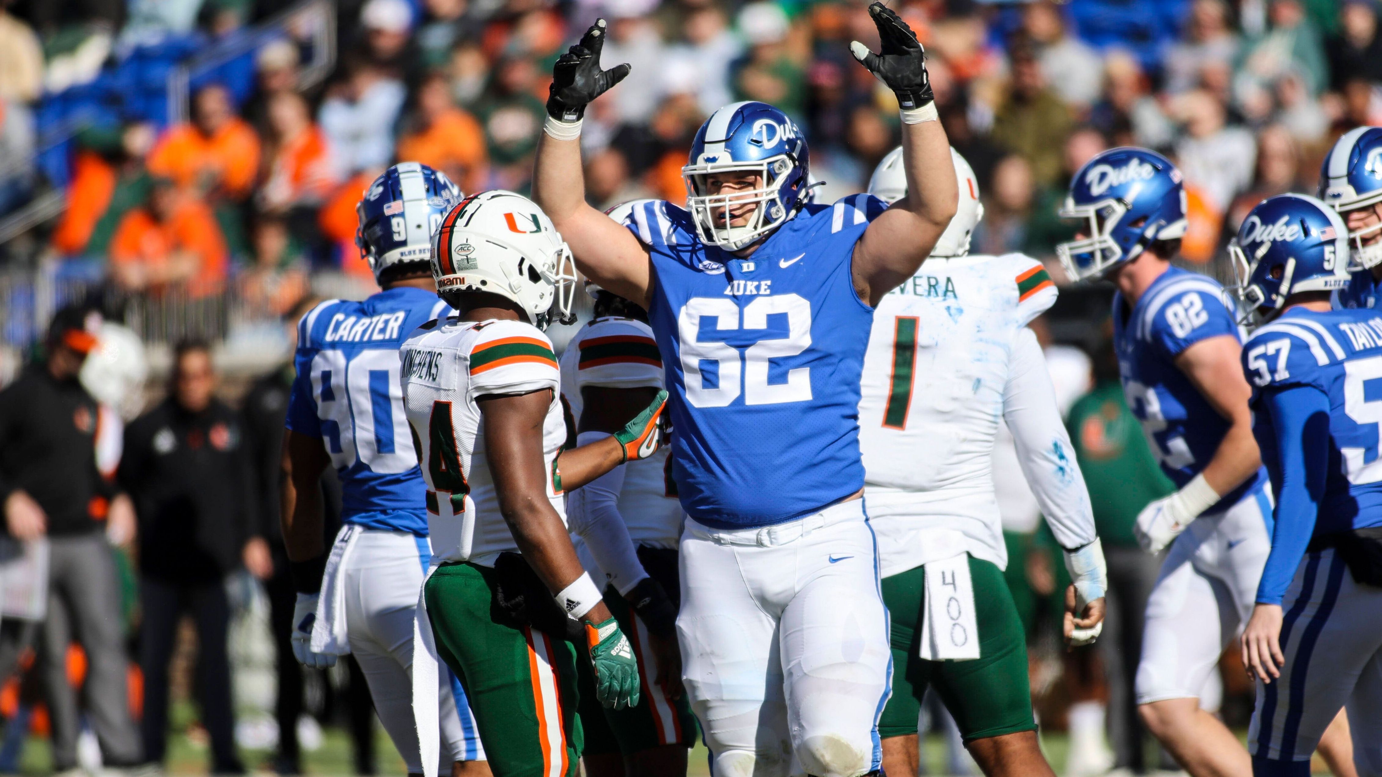 <strong>30. Pick: Baltimore Ravens – OL Graham Barton (Duke)</strong><br>Kevin Zeitler war nur der bekannteste Abgang der Offensive Line der Baltimore Ravens. Mit Graham Barton könnten sie diesen Verlust auffangen. Der 21-Jährige gilt als extrem intelligent und vielseitig. Zuletzt spielte er Right Tackle bei Duke, kann aber auch gut als Guard eingesetzt werden.