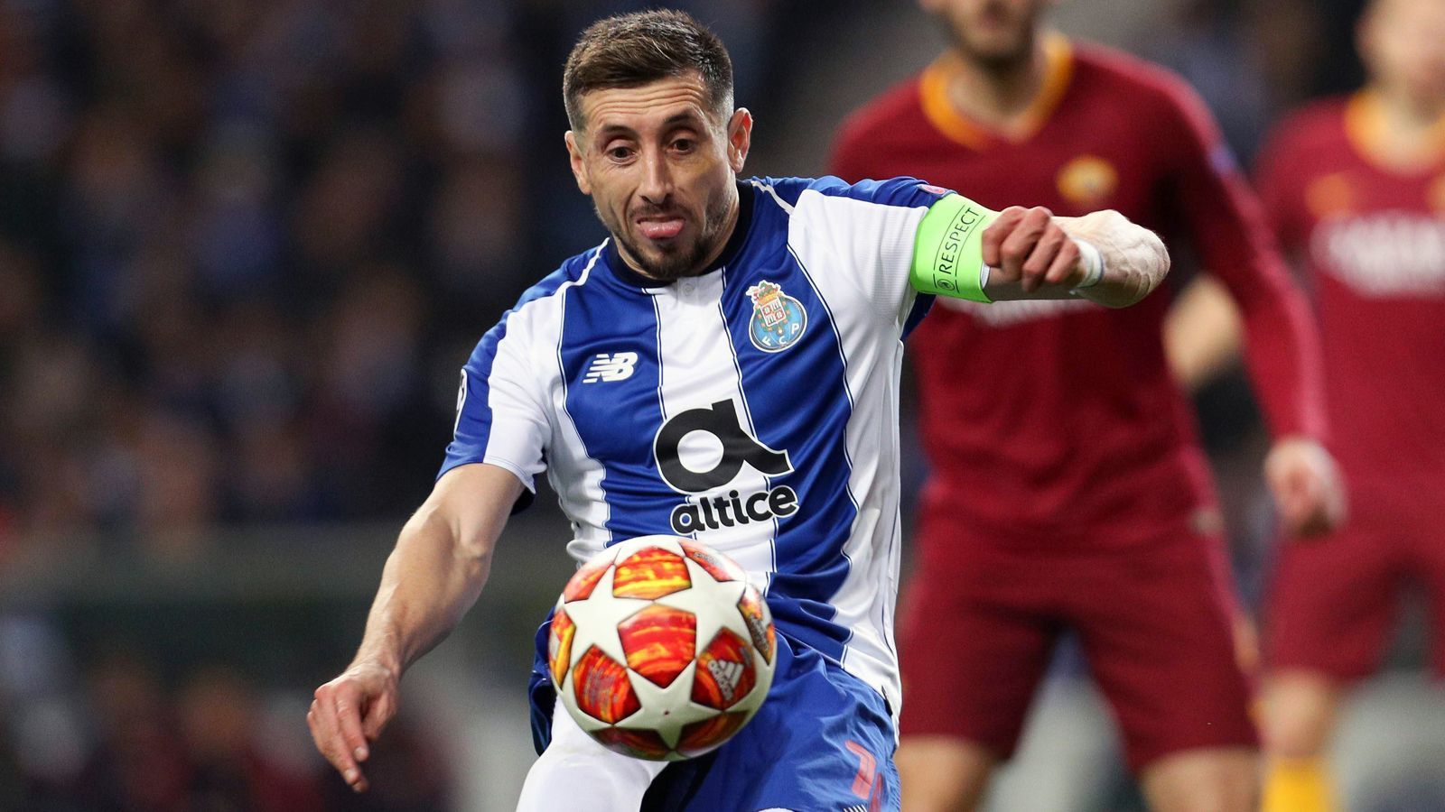 
                <strong>Hector Herrera (Atletico Madrid)</strong><br>
                Neben Joao Felix gab Atletico Madrid auch noch die ablösefreie Verpflichtung des bisherigen Porto-Kapitäns Hector Herrera bekannt. Der mexikanische Nationalspieler unterschrieb beim spanischen Hauptstadt-Klub einen Dreijahresvertrag bis zum Sommer 2022. Als mögliches Handgeld für die Unterschrift wurde zuletzt in spanischen Medien eine Summe von acht bis neun Millionen Euro für Herrera genannt. 
              