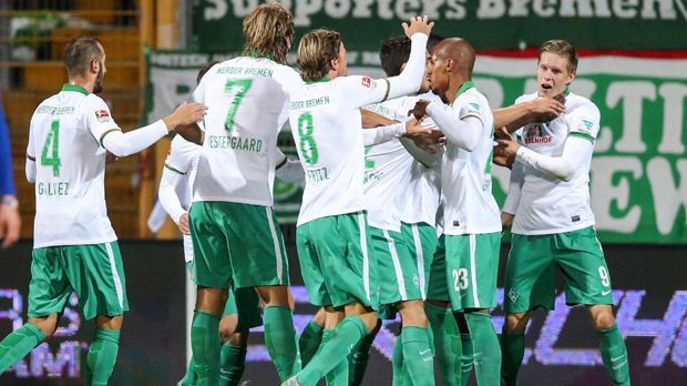 
                <strong>Platz 14: Werder Bremen</strong><br>
                Platz 14: Werder Bremen (11 Punkte). Die Hanseaten hätten in der 45-Minuten-Wertung einen Punkt mehr auf dem Konto. Der Effekt wäre aber groß, die Bremer würden zwei Plätze weiter oben stehen.
              