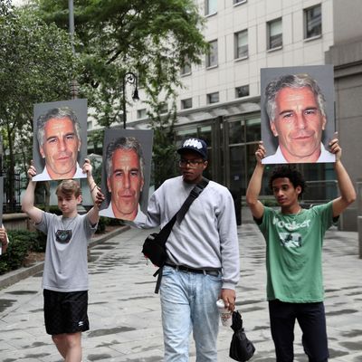 Demonstranten gegen Jeffrey Epstein