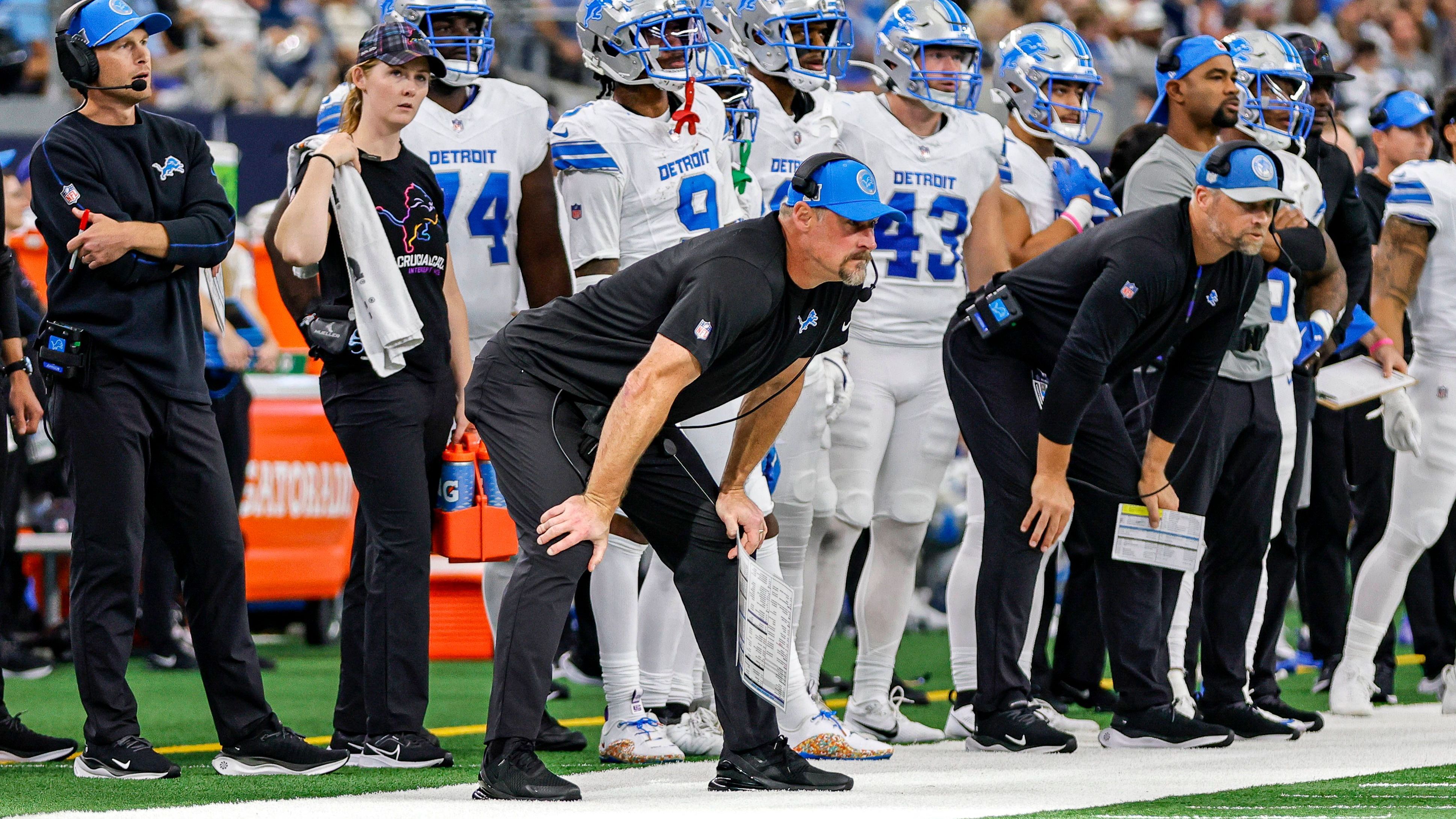 <strong>Aidan Hutchinson (Detroit Lions)</strong><br>Head Coach Dan Campbell zumindest wollte ein Comeback in der laufenden Spielzeit nicht komplett ausschließen. "Ich würde Hutch niemals abschreiben. Niemals", sagte Campbell am Montag: "Es ist ein langer Weg, aber ich würde ihn nie abschreiben. Wenn es jemand schafft, dann er." Prognosen gehen von einer vier- bis sechsmonatigen Pause bei Hutchinson aus.