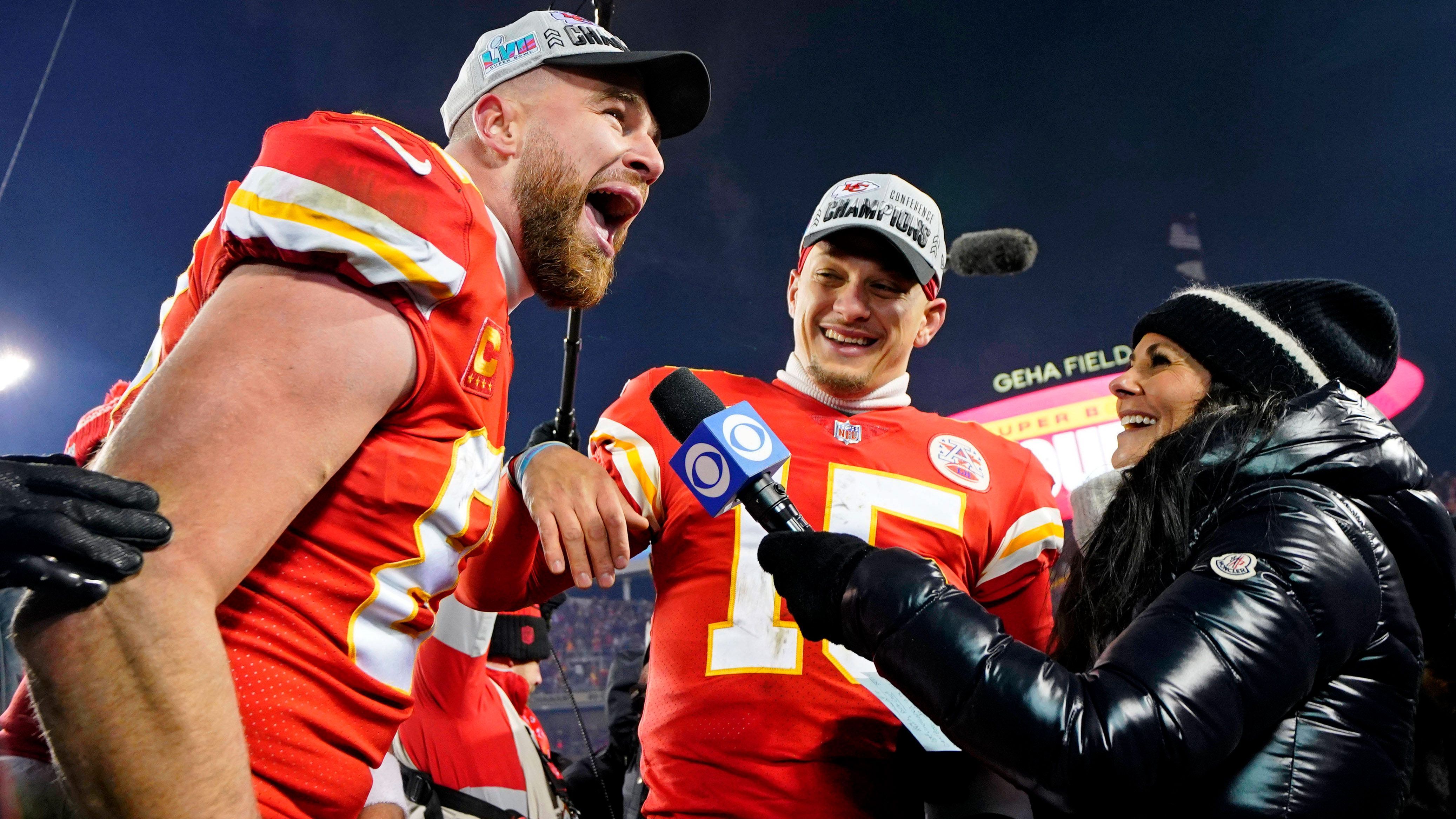 <strong>5. Travis Kelce - der Billo-Gronk</strong><br>
                Lange Zeit galt Rob Gronkowski als einer der besten und unterhaltsamsten Tight Ends der NFL. Seit seinem Rücktritt spielt ein anderer die Hauptrolle und hängt Gronk teilweise in den Statistiken ab: Travis Kelce.