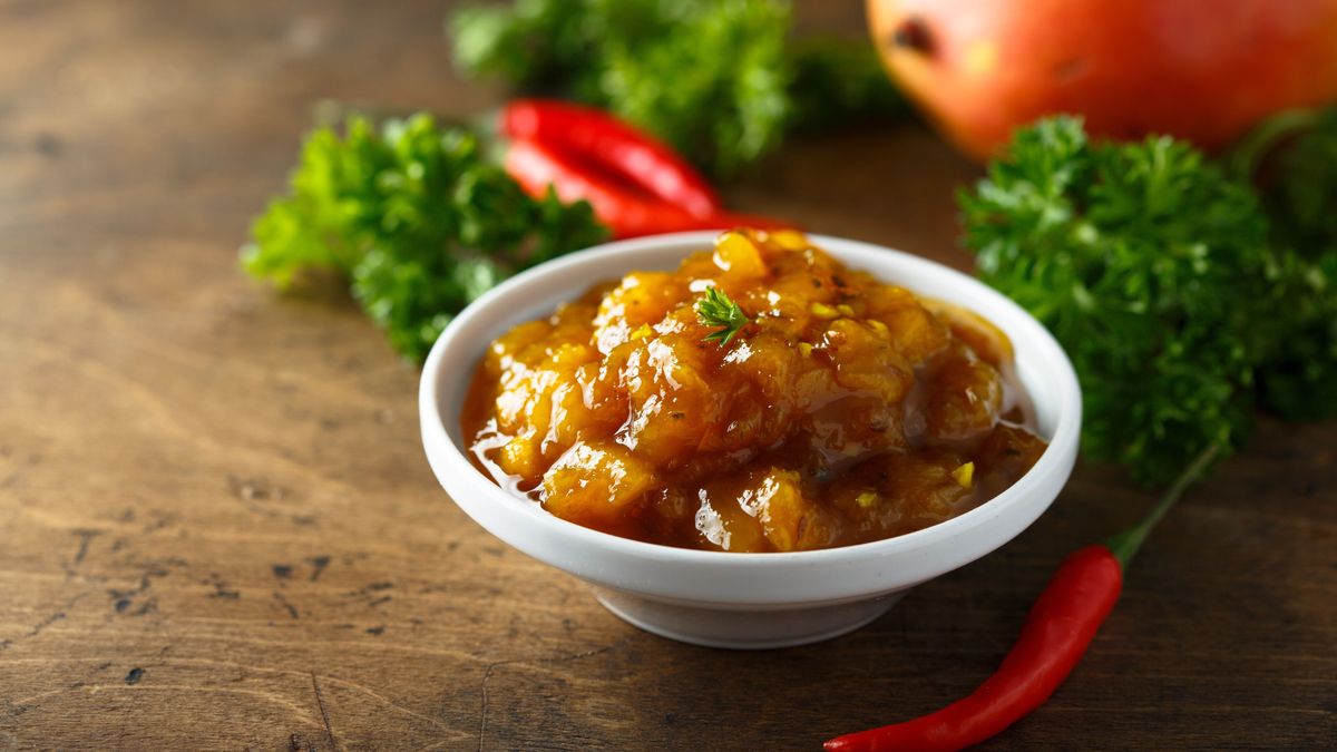 Homemade spicy mango chutney