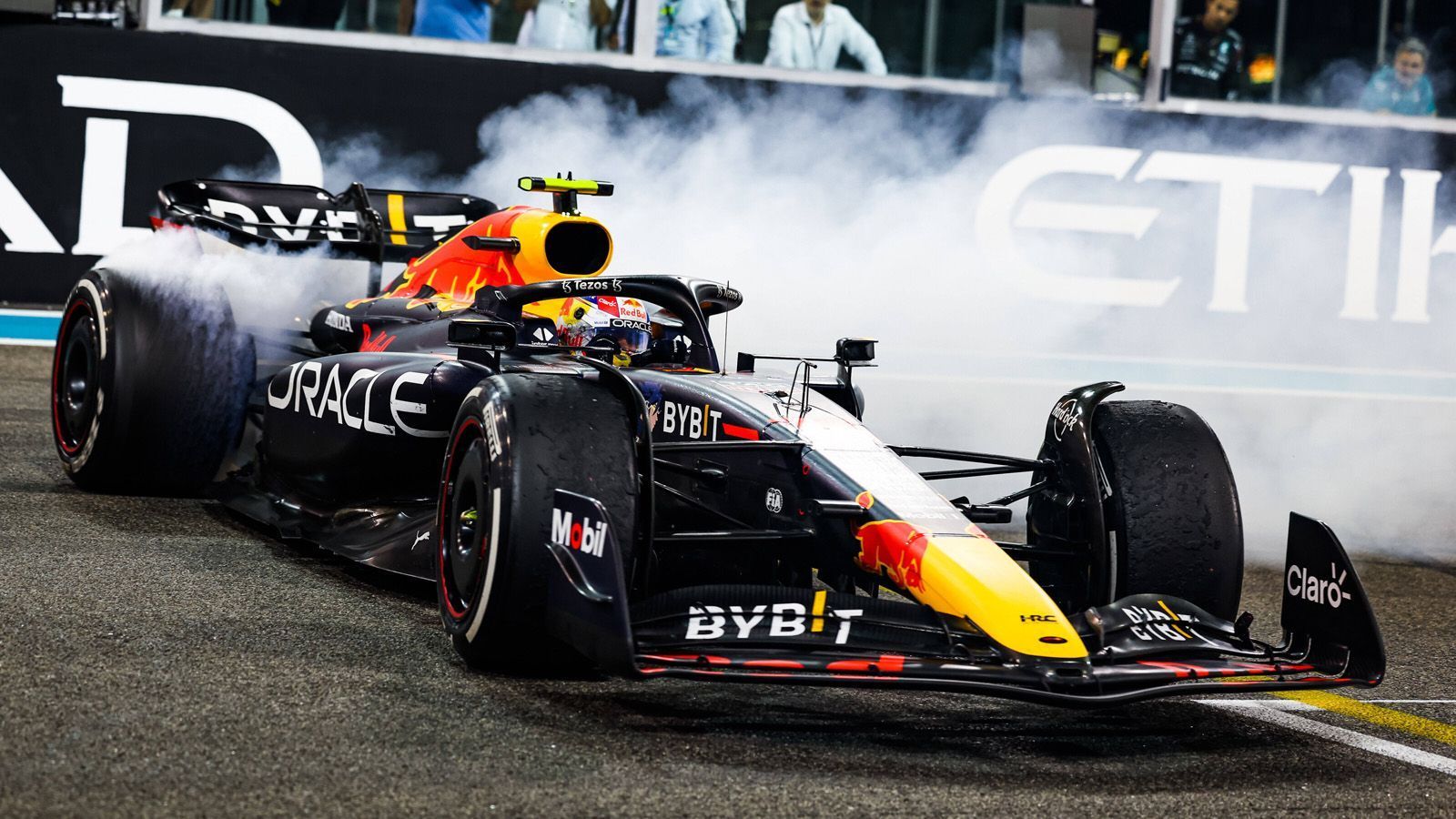 
                <strong>10. Red Bull RB18 (Saison 2022), Siegquote: 77,3%</strong><br>
                17 Siege in 22 Rennen, 8 Pole Positions |Fahrer: Max Verstappen, Sergio Perez
              