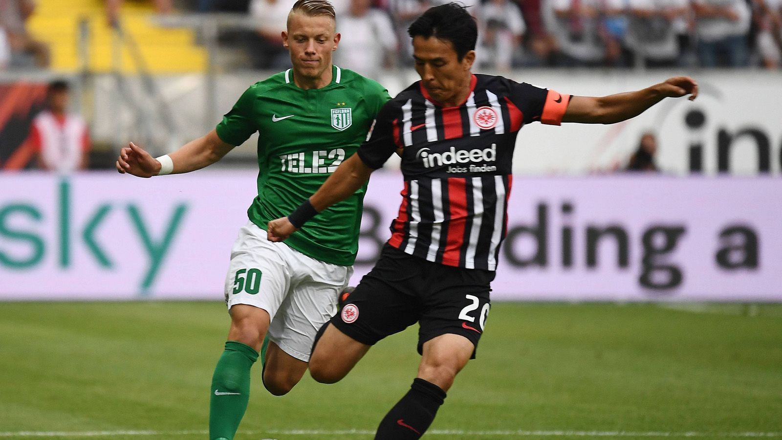 
                <strong>Makoto Hasebe </strong><br>
                Solide Partie des Abwehrbosses. Dirigiert und lenkt die Partie der Eintracht - so wie es sich für einen Kapitän gehört. ran-Note: 3
              