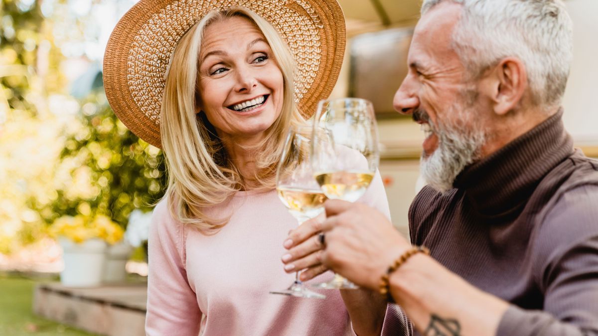 Silver Singles: Darauf kommt es beim Dating ab 50 Jahren an