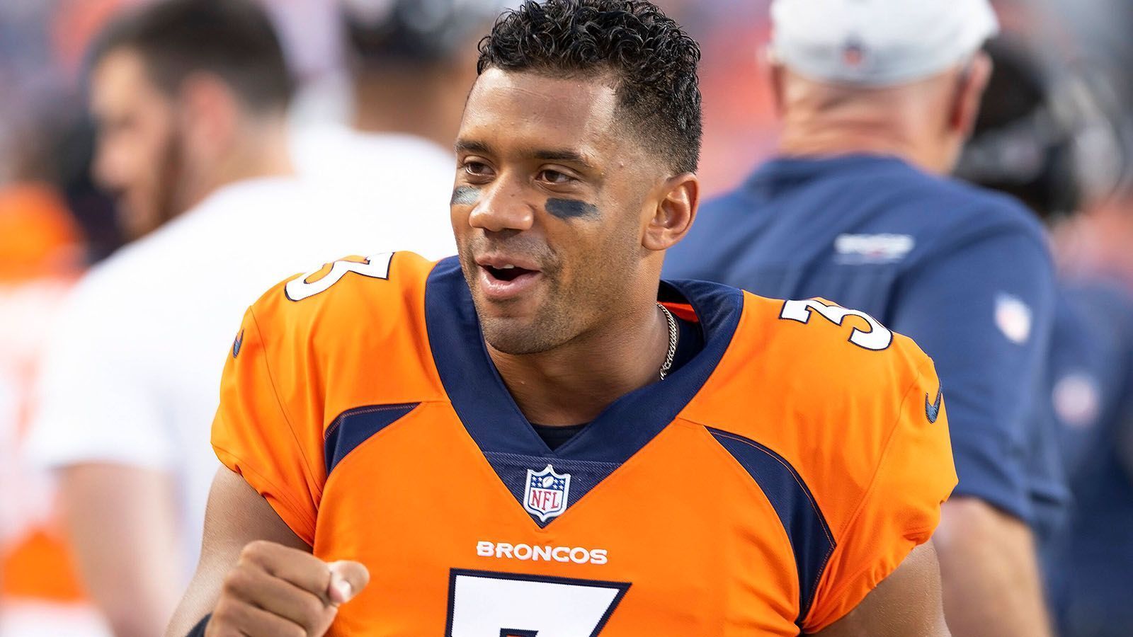
                <strong>Denver Broncos at Seattle Seahawks</strong><br>
                &#x2022; Volker Schenk: <strong>Broncos</strong><br>&#x2022; Mattis Oberbach: <strong>Broncos</strong><br>&#x2022; Roman Motzkus: <strong>Broncos</strong><br>&#x2022; Icke Dommisch: <strong>Seahawks</strong><br>&#x2022; Carsten Spengemann: <strong>Broncos</strong><br>&#x2022; Jonas Friedrich: <strong>Broncos</strong><br>
              