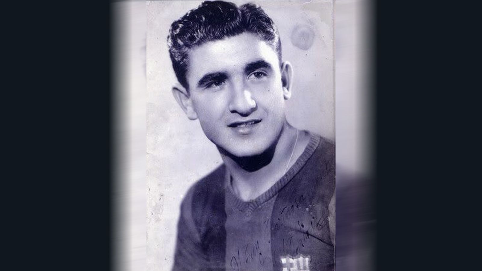 
                <strong>Platz 1 - Vicente Martinez</strong><br>
                Alter beim Debüt: 16 Jahre, neun Monate, sieben TageDebüt beim Spiel Real Madrid - FC Barcelona 4:3 (19. Oktober 1941)
              