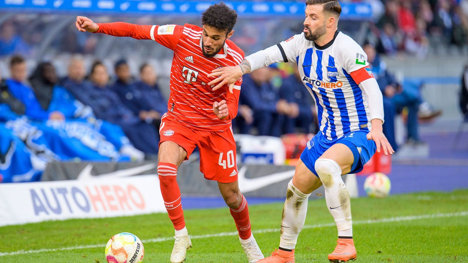 
                <strong>Noussair Mazraoui</strong><br>
                Der Rechtsverteidiger genießt unter Julian Nagelsmann einen hohen Stellenwert, spielt lange ordentlich mit und schaltet sich auch in das Offensivspiel ein, hat allerdings dabei zu wenig Ideen. Bei dem Gegentreffer zum 1:3 lässt er Lukebakio aus den Augen. ran-Note: 4
              