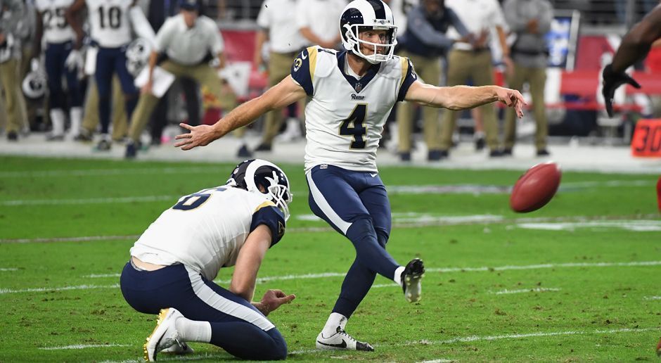 
                <strong>Kicker: Greg Zuerlein (Los Angeles Rams)</strong><br>
                Kommen wir zu den Special Teams. Auf der Kicker-Position gab es wenig Entscheidungsschwierigkeiten. Greg Zuerlein ist nicht nur im NFL Fantasy Manager powered by ran der beste Kicker, sondern auch in der Realität. 36 seiner 38 Field-Goal-Versuche landeten zwischen den Stangen - das längste aus 56 Yards. Das entspricht einem Karriere-Bestwert von 94,7 % Trefferquote. Von seinen 41 Extra-Punkt-Versuchen landete sogar nur einer nicht im Ziel. Er ist der unumstrittene Kicker in unserem Pro-Bowl-Team.
              