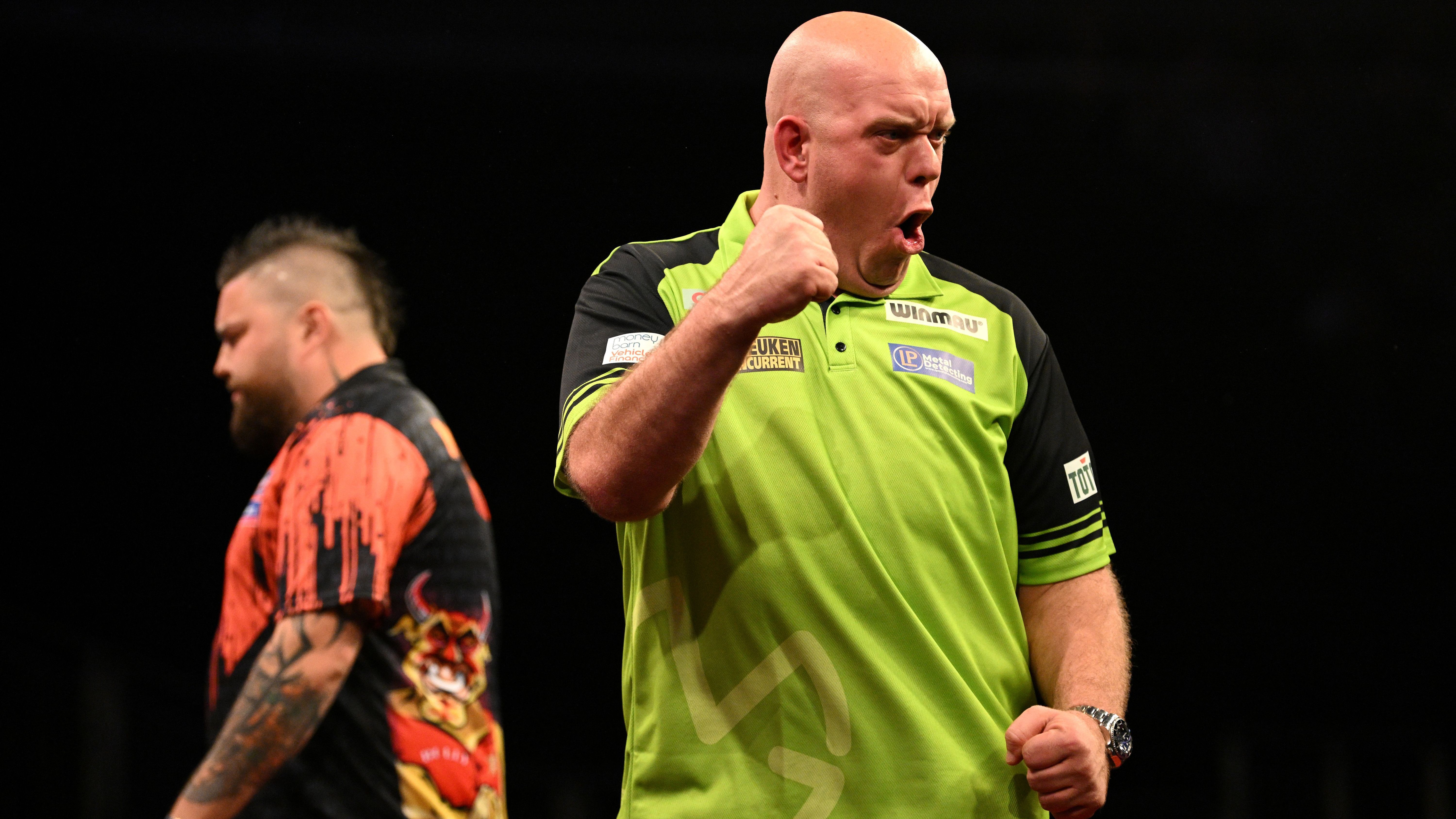 <strong>Premier League Darts: Der Rekordsieger<br></strong>Am häufigsten sicherte sich übrigens Michael van Gerwen den prestigeträchtigen Titel, der Niederländer gewann den Wettbewerb satte sieben Mal. Legende Phil Taylor stand sechs Mal ganz oben. Alle Sieger seit 2005 in der Übersicht.