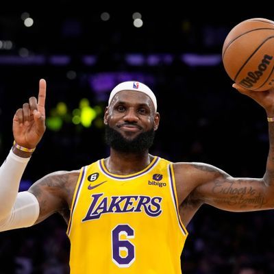 Basketball-Geschichte: LeBron knackt die NBA Punkte-Bestmarke.