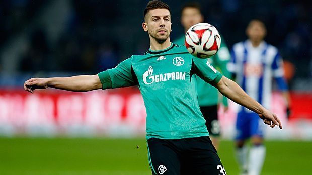 
                <strong>Matija Nastasic (FC Schalke 04)</strong><br>
                Matija Nastasic (FC Schalke 04) - Der serbische Nationalspieler wird 2014/15 zur Winterpause von Manchester City ausgeliehen. Die ausgehandelte Kaufoption von 9,5 Millionen Euro zieht Schalke 04 umgehend. Bei den "Citizens" stand der Innenverteidiger auf dem Abstellgleis. Für den S04 ist er eine Verstärkung.
              
