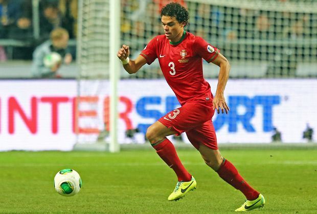 
                <strong>Pepe (Portugal)</strong><br>
                Der frisch gebackene Champions-League-Sieger konnte im Endspiel gegen Atletico Madrid nicht mitwirken. Die WM-Teilnahme des Abwehrchefs der Portugiesen soll aber nicht gefährdet sein.
              