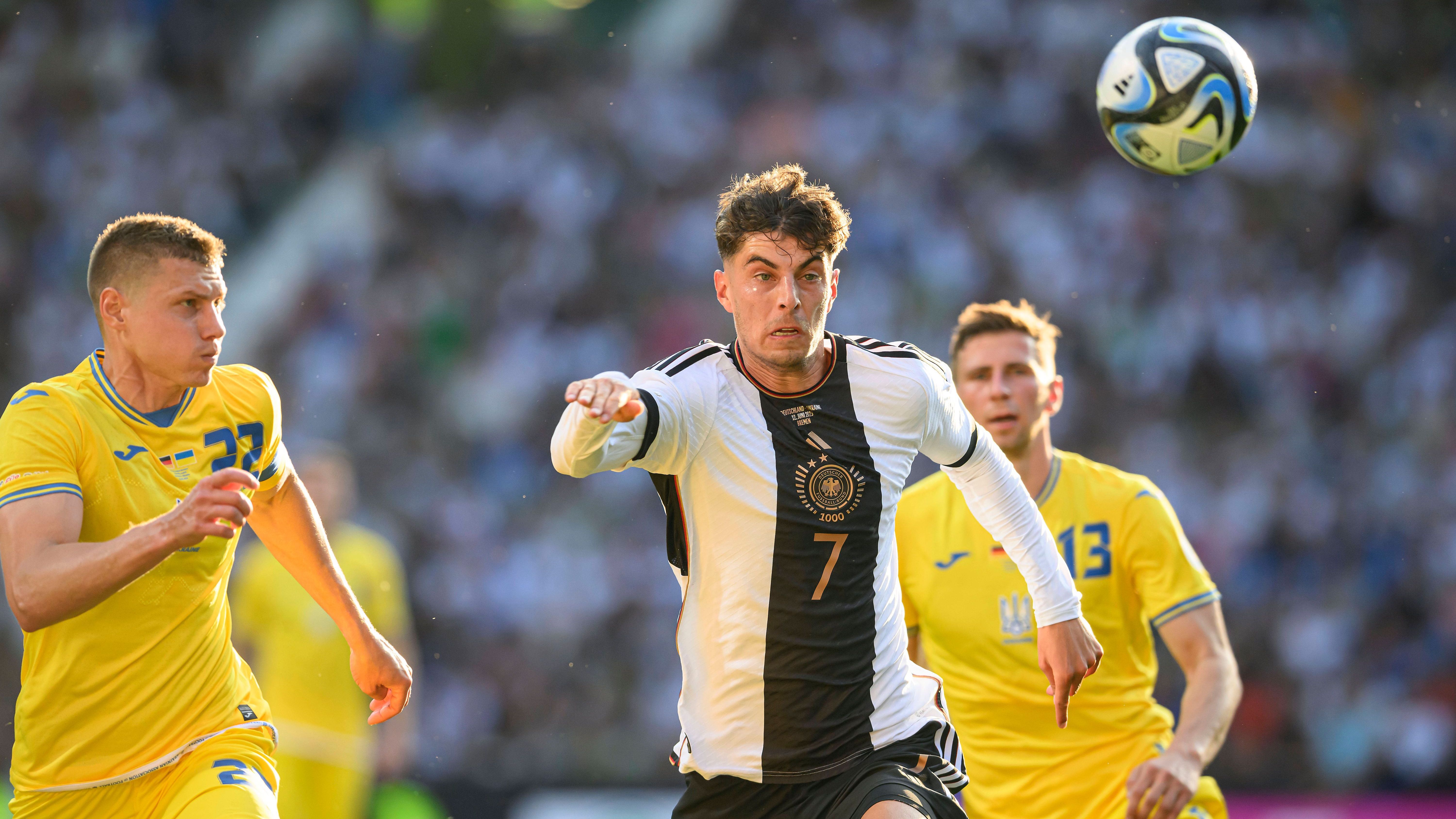 <strong>Testspiel gegen die Ukraine</strong><br>Am Montag den 3. Juni steht dann in Nürnberg ein Test gegen die Ukraine auf dem Programm. Zwei Tage zuvor findet das Champions-League-Finale statt, möglicherweise auch mit dem ein oder anderen DFB-Star. Das letzte Aufeinandertreffen Deutschlands mit der Ukraine endete im Juni 2023 in Bremen mit 3:3. Es war das 1000. Länderspiel der DFB-Geschichte.