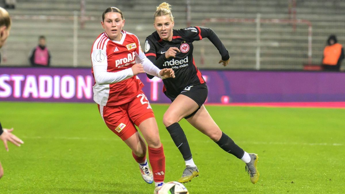 Laura Freigang (r.) im Duell mit Antonia Halverkamps