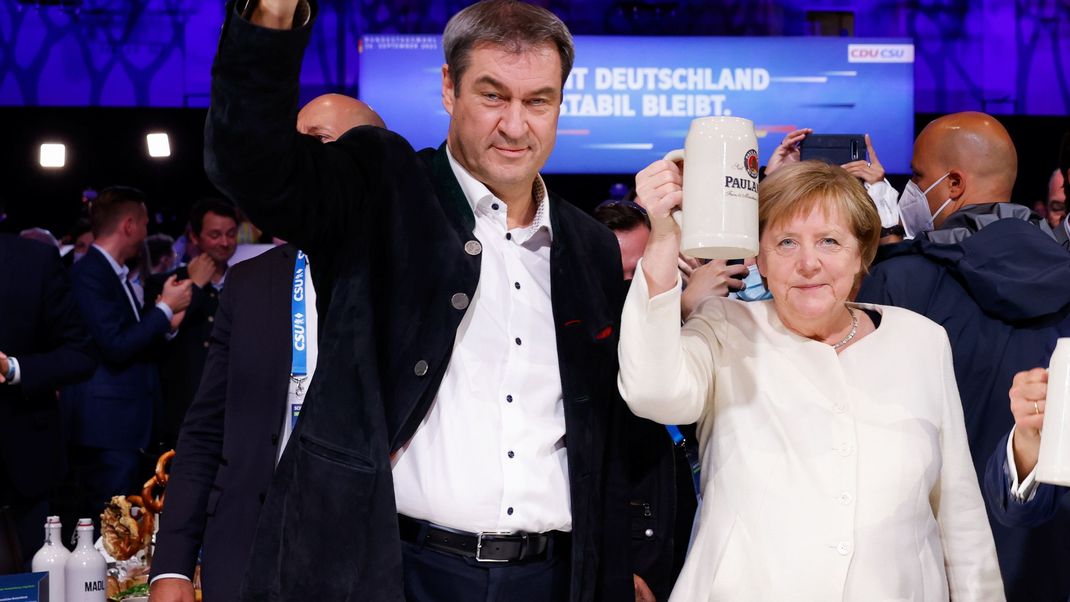 Für Söder ist Merkel die "bedeutendste lebende politische Persönlichkeit in Deutschland".