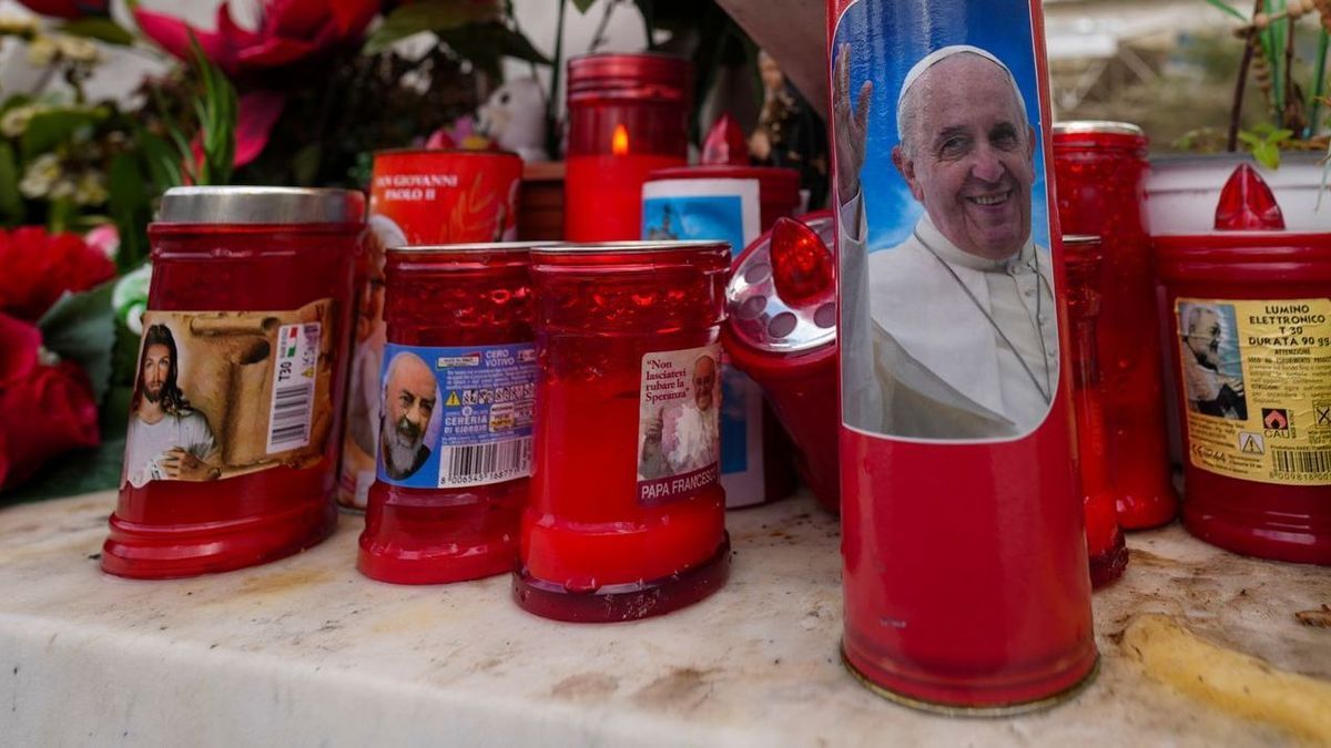 Papst Franziskus im Krankenhaus