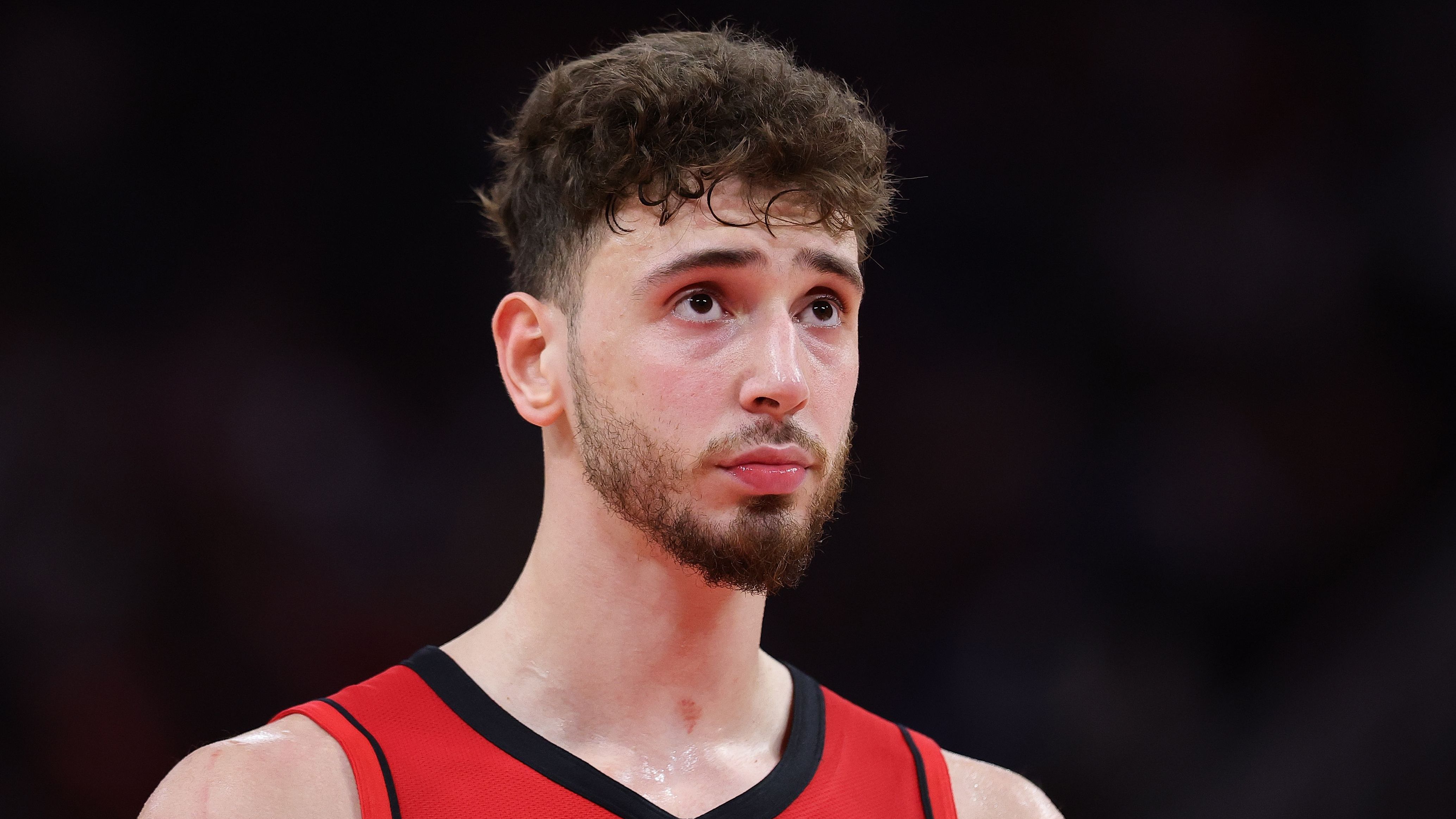 <strong>Alperen Sengün (Türkei/23)</strong> <br>Ein Double-Double im Schnitt, Sengün hat in der vergangenen NBA-Saison im Trikot seiner Houston Rockets zuverlässig wie ein Uhrwerk abgeliefert. 19,1 Punkte und 10,3 Rebounds verbuchte der "Big Man" pro Spiel, scheiterte mit den Texanern, für die er seit 2021 aufläuft, aber nach einer starken Hauptrunde im Playoff-Achtelfinale. ...