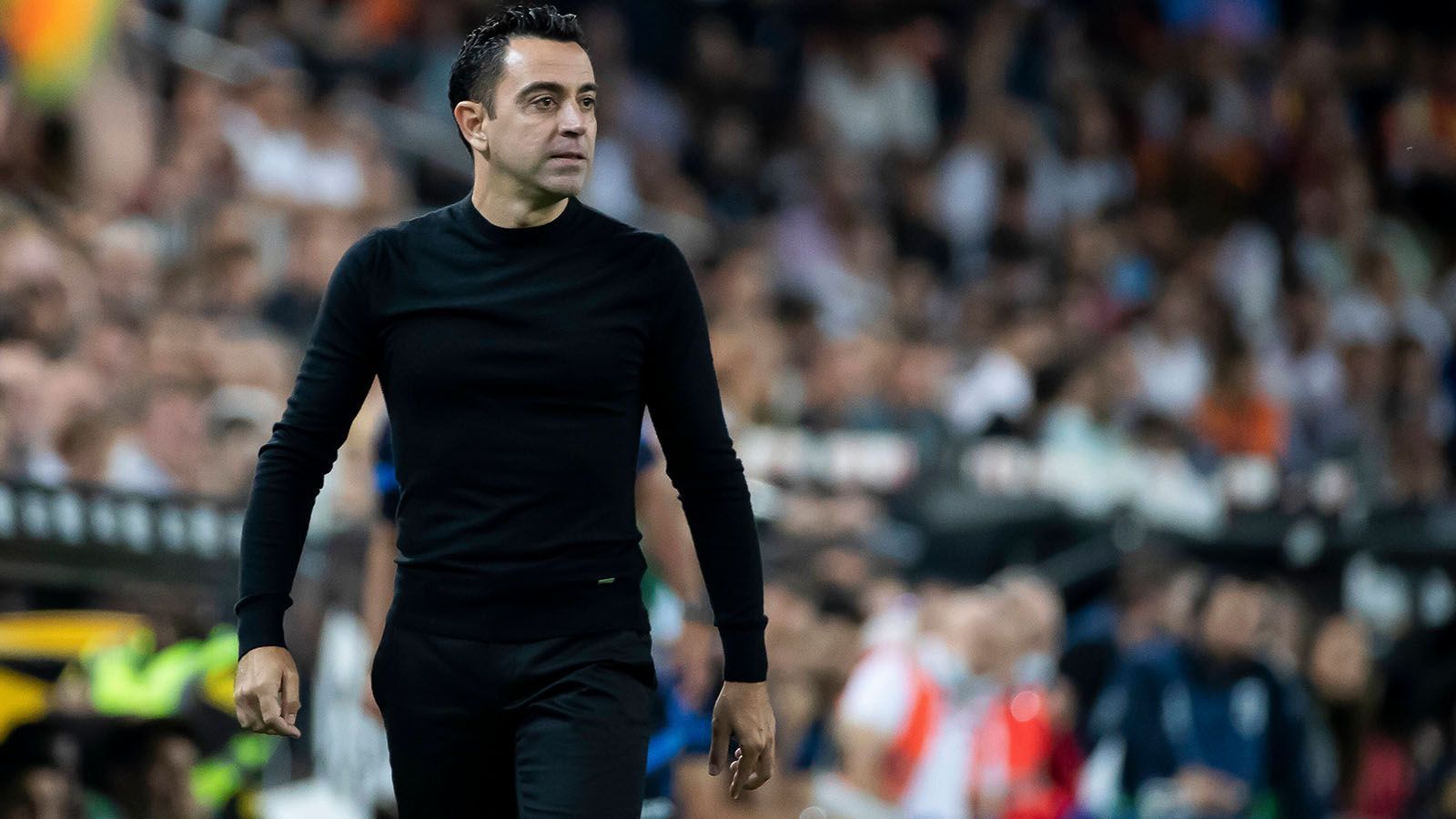 
                <strong>Umbruch nach Königsklassen-Debakel: Viele Stars wohl auf der Streichliste des FC Barcelona</strong><br>
                Nach dem Ausscheiden in der Champions League nach der Gruppenphase deutet sich beim FC Barcelona der nächste Umbruch an. Laut "El Nacional" soll Trainer Xavi Präsident Joan Laporta und Sportchef Mateu Alemany eine "schwarze Liste" übergeben haben. Auf dieser sollen Spieler stehen, die in den Planungen von Xavi keine Rolle mehr spielen. ran stellt die vermeintliche Streichliste der Katalanen vor. (Stand: 03. November 2022)
              