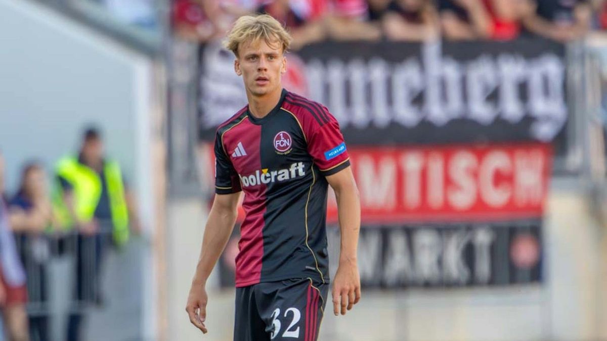 Vertragsverlängerung am Geburtstag: Tim Janisch