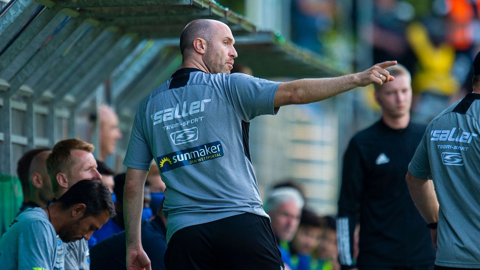 
                <strong>Daniel Scherning</strong><br>
                Derzeit ist Scherning noch als Co-Trainer von Steffen Baumgart beim SC Paderborn tätig, ob er seinem Chef zu einem neuen Klub folgt, ist derzeit unbekannt.
              