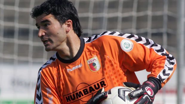 
                <strong>FC Augsburg (15 Spieler aus Kroatien)</strong><br>
                FC Augsburg (15 Spieler aus Kroatien): Von den 15 Kroaten, die bei den Fuggerstädtern je unter Vertrag standen, ist vor allem Ex-Keeper Zdenko Miletic in Erinnerung geblieben. Zum einen bestritt er mit 115 Spielen für Augsburg die meisten aller FCA-Kroaten, zum anderen ist er heute Torwarttrainer der Profis.
              