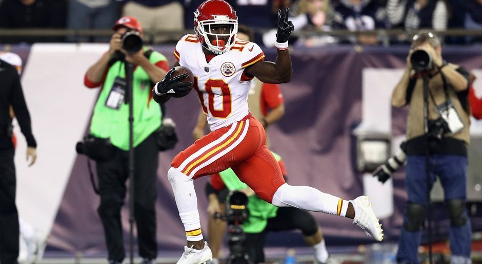 
                <strong>Return Specialist: Tyreek Hill (Kansas City Chiefs)</strong><br>
                Stimmen: Stats: 23 Punt-Returns für 202 Yards (durchschnittlich 8,8 Yards), 1 Punt-Return-TD
              