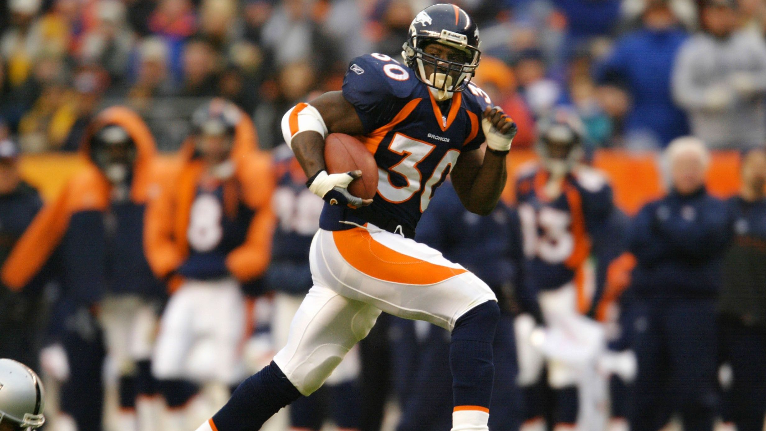 <strong>30: Terrell Davis</strong><br>Team: Denver Broncos<br>Position: Running Back<br>Erfolge: Pro Football Hall of Famer, zweimaliger Super-Bowl-Champion, 1998 NFL MVP