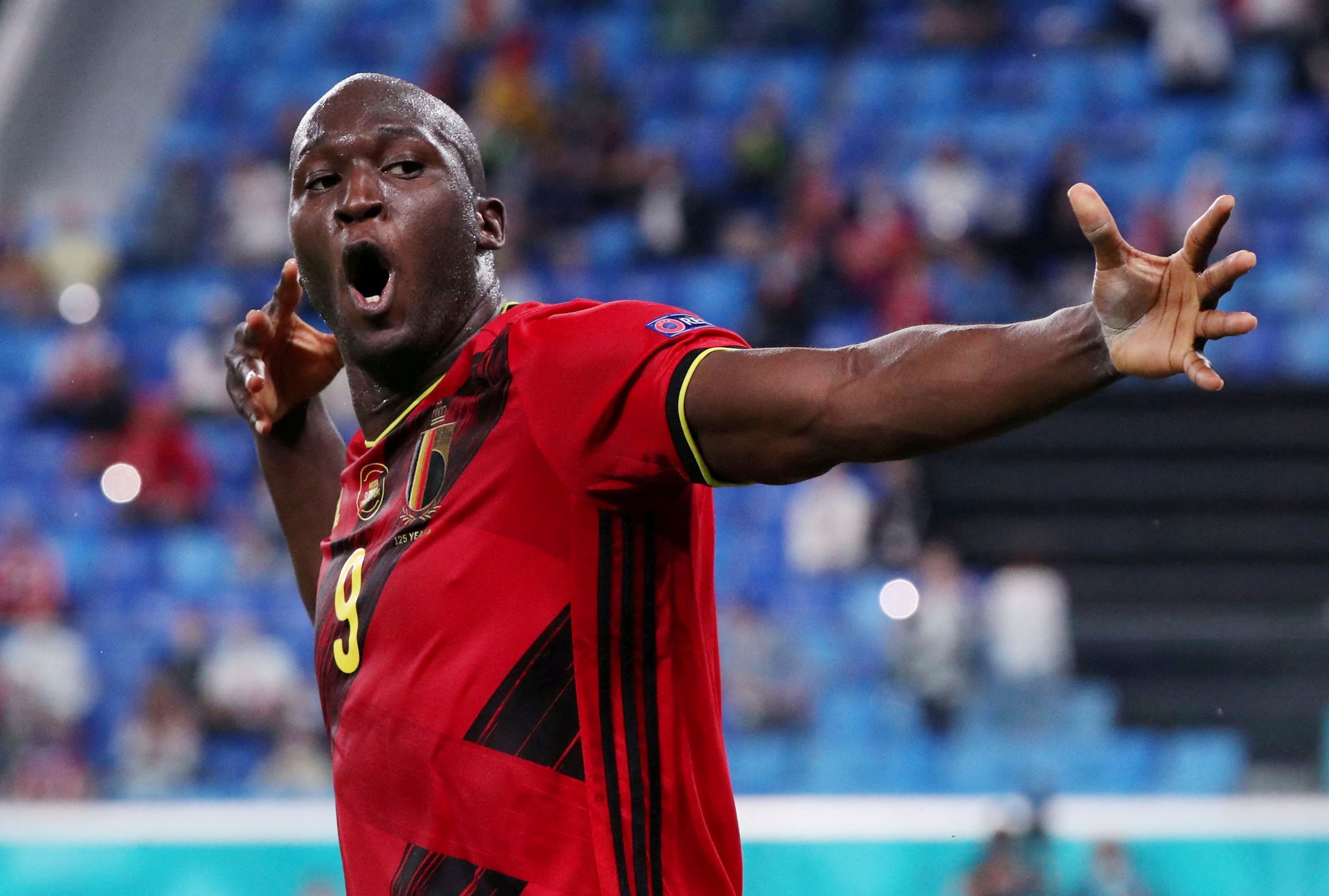 Platz 5: Romelu Lukaku - 6 Tore. Der Stürmer ist bei der EM 2024 mit Belgien dabei. Er stellte in der Qualifikation zum Turnier einen neuen Rekord auf. In der Gruppenphase schoss er 14 Tore.