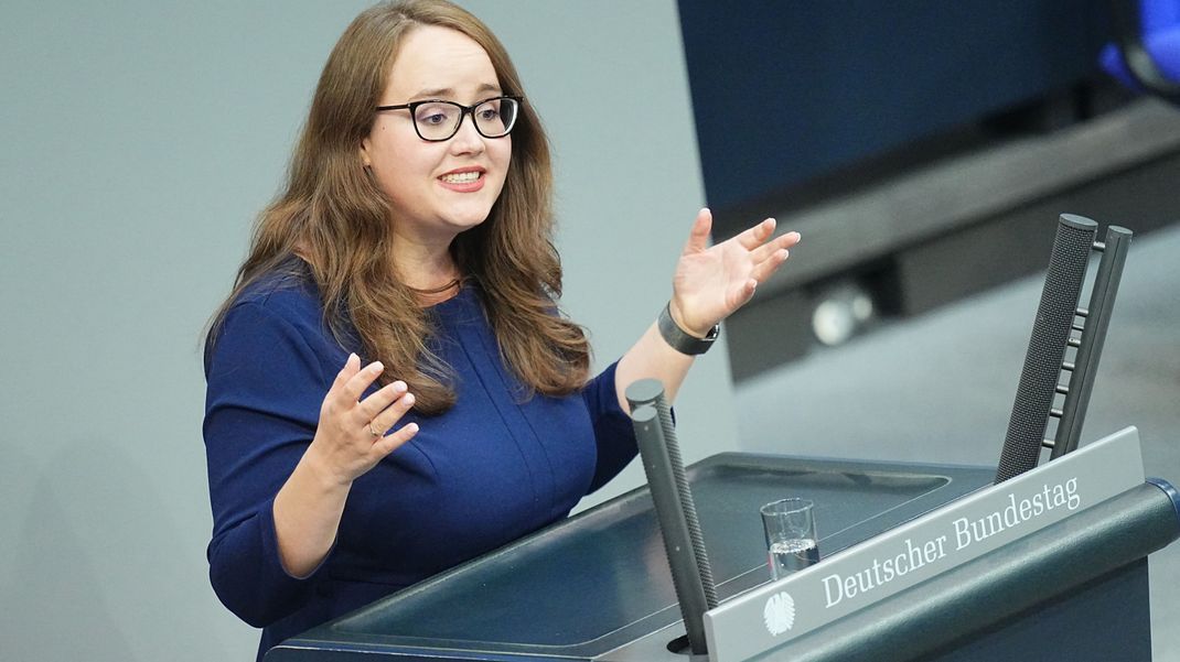 Die Grünen-Abgeordnete Ricarda Lang hat den Antrag federführend mit erarbeitet.