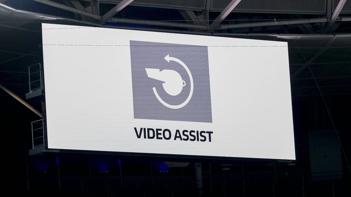 Debatte über zusätzliche VAR-Befugnisse