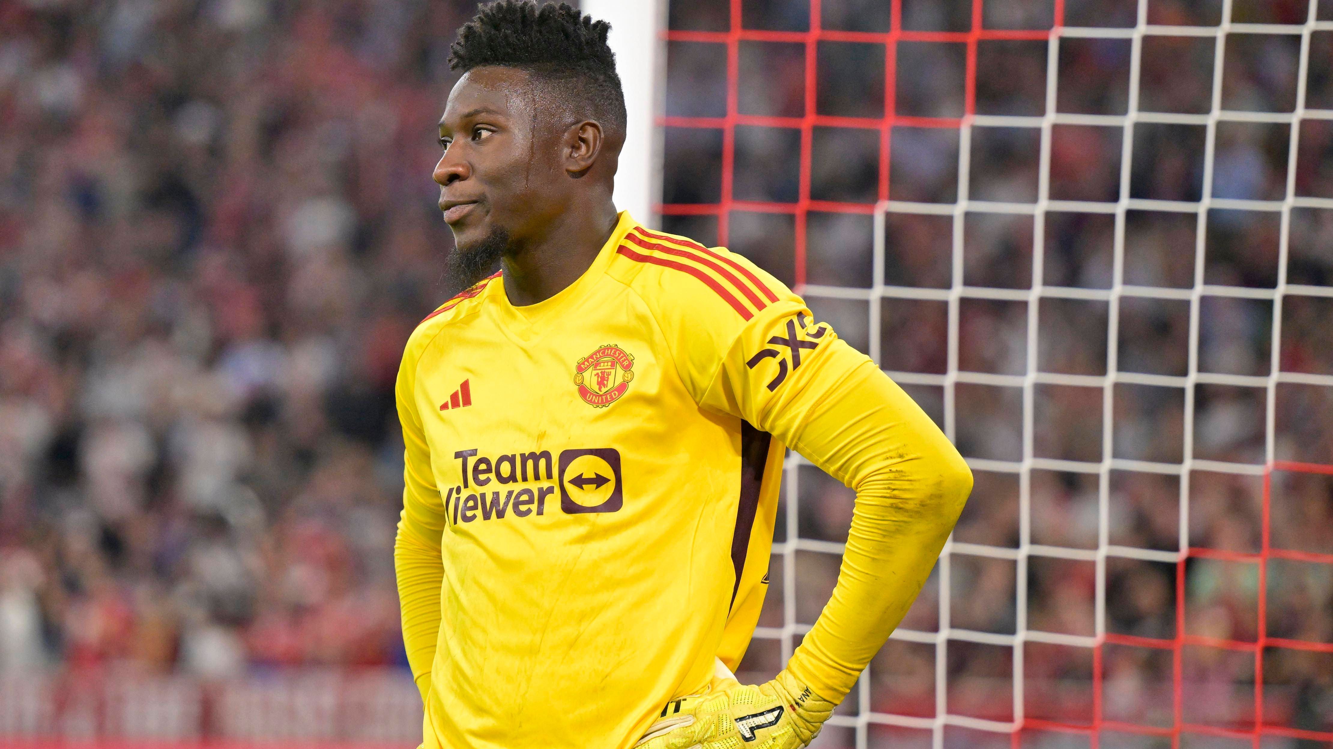 <strong>Andre Onana (Manchester United)</strong><br>Beteiligt sich sehr aktiv am Spielaufbau, was gegen Bayerns Pressing enorm helfen kann. Dafür patzt er entscheidend beim 0:1. Kurz darauf auch mit einem unbestraften Fehlpass. Bei einem weiteren Distanzschuss von Sane mit erneuter Unsicherheit (64.). Ein gebrauchter Tag für ihn. <strong><em>ran</em></strong><strong>-Note: 5.</strong>