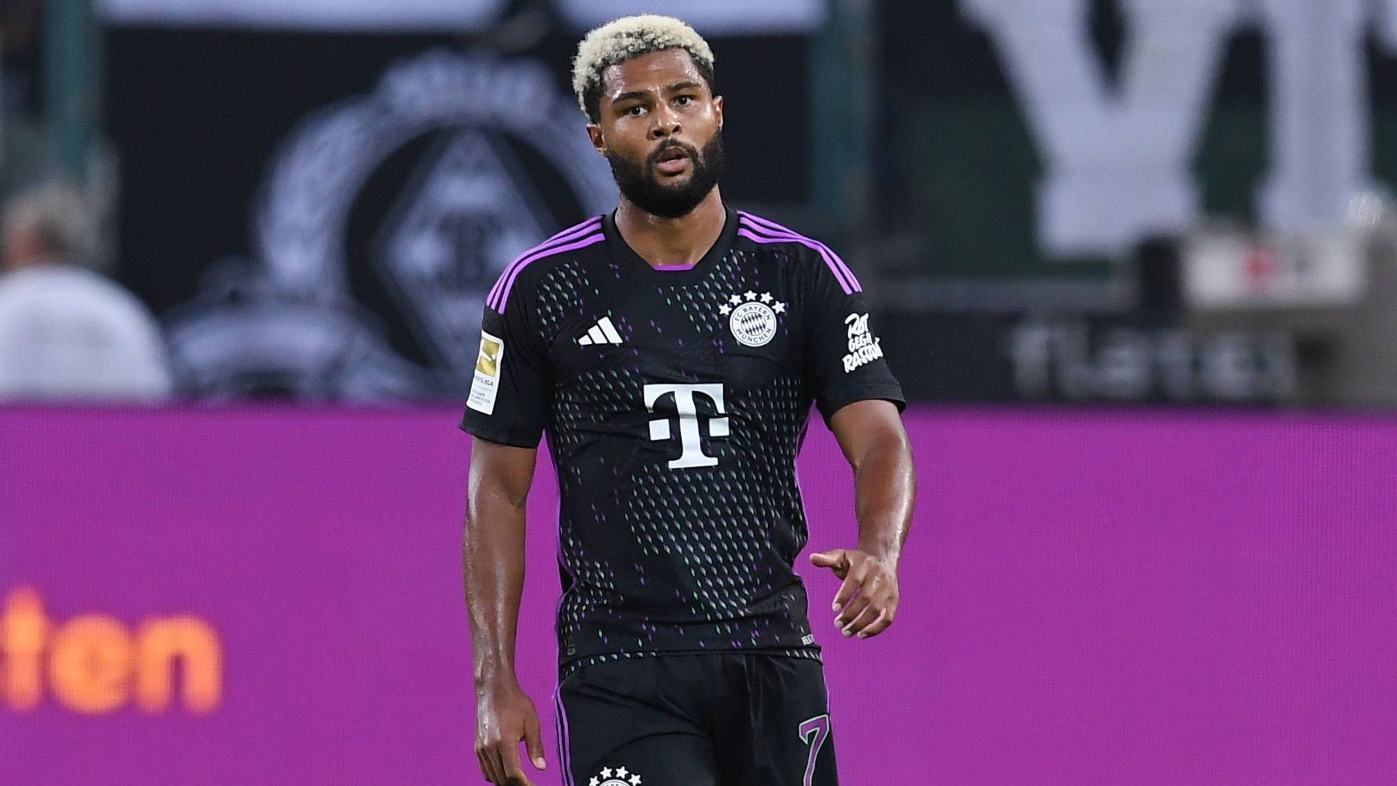 <strong>Serge Gnabry</strong><br>Feiert sein Comeback in der 60. Minute als Ersatz für Sarr. Soll für mehr Schwung in der Offensive sorgen und hat nach wenigen Minuten die erste Chance. Mehr aber ist nicht drin. &nbsp;<strong><em>ran</em></strong>-Note: 4