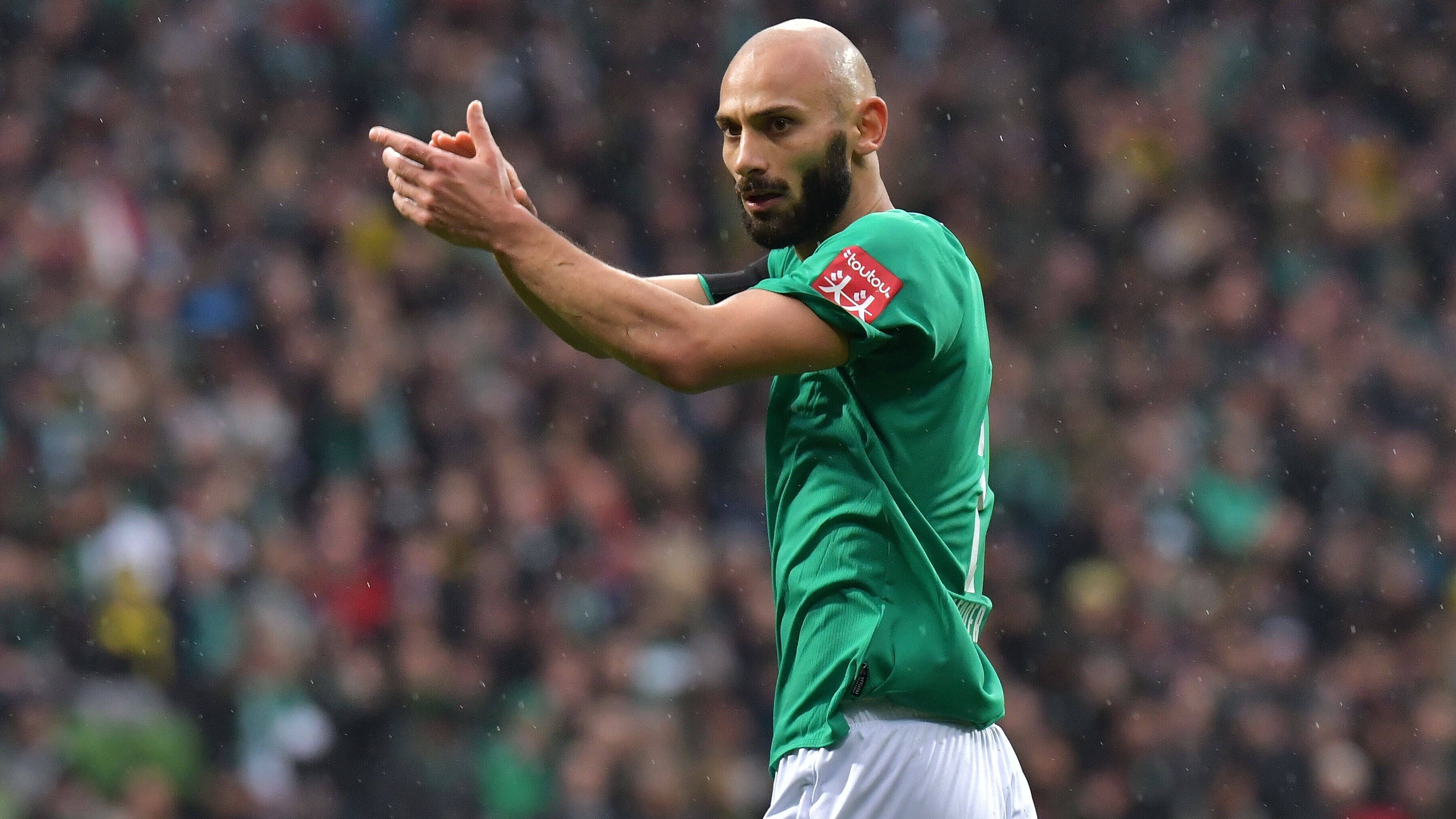 <strong>Zentraler Innenverteidiger: Ömer Toprak<br></strong>Im Zentrum der Abwehr entscheidet sich Füllkrug für Ömer Toprak, mit dem er früher gemeinsam bei Werder Bremen gespielt hat. Der 34-Jährige kickt aktuell beim türkischen Erstligisten Antalyaspor.