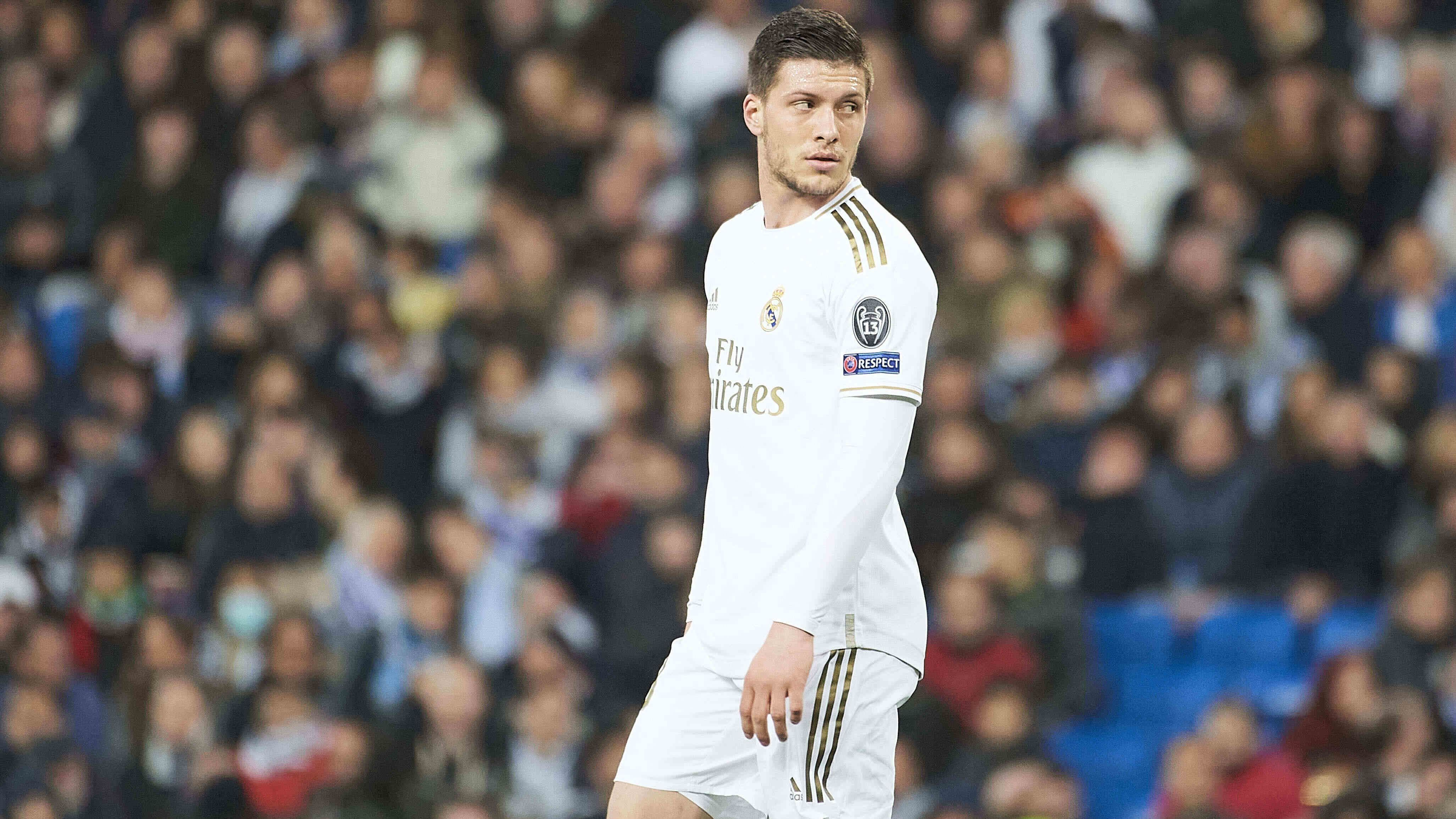 
                <strong>Luka Jovic (Real Madrid) </strong><br>
                Nicht erst seit seiner Flucht aus der Quarantäne hat Jovic bei Real einen schweren Stand. Auch sportlich konnte er nicht an seine Traumsaison bei Eintracht Frankfurt anknüpfen. Nun wird spekuliert, dass er bei der Stürmersuche der Königlichen zum Tauschobjekt werden könnte. 
              