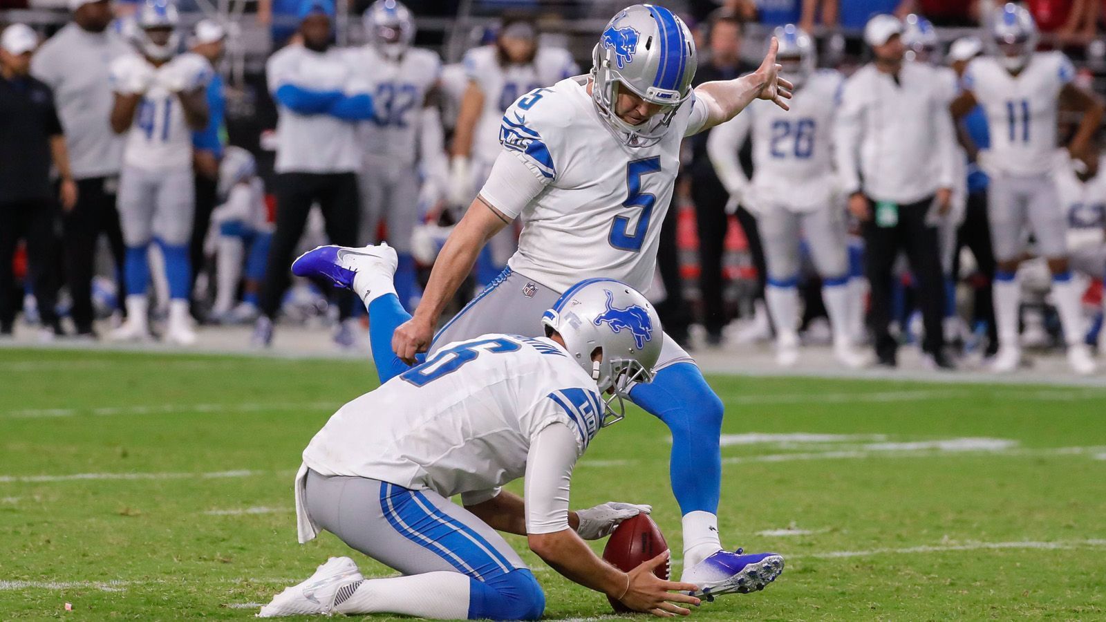 
                <strong>Special Teams und Kicker: Detroit Lions</strong><br>
                Beim 27:24-Erfolg der Detroit Lions gegen die Philadelphia Eagels erwies sich Kicker Matt Prater als Matchwinner. Beide Teams erzielten jeweils drei Touchdowns. Dazu schoss der 35-Jährige drei Field Goals, auch alle drei Extrapunkte saßen, womit er mit seinen erzielten Punkten letztlich den Unterschied machte.   Gesamtpunktzahl: 21
              