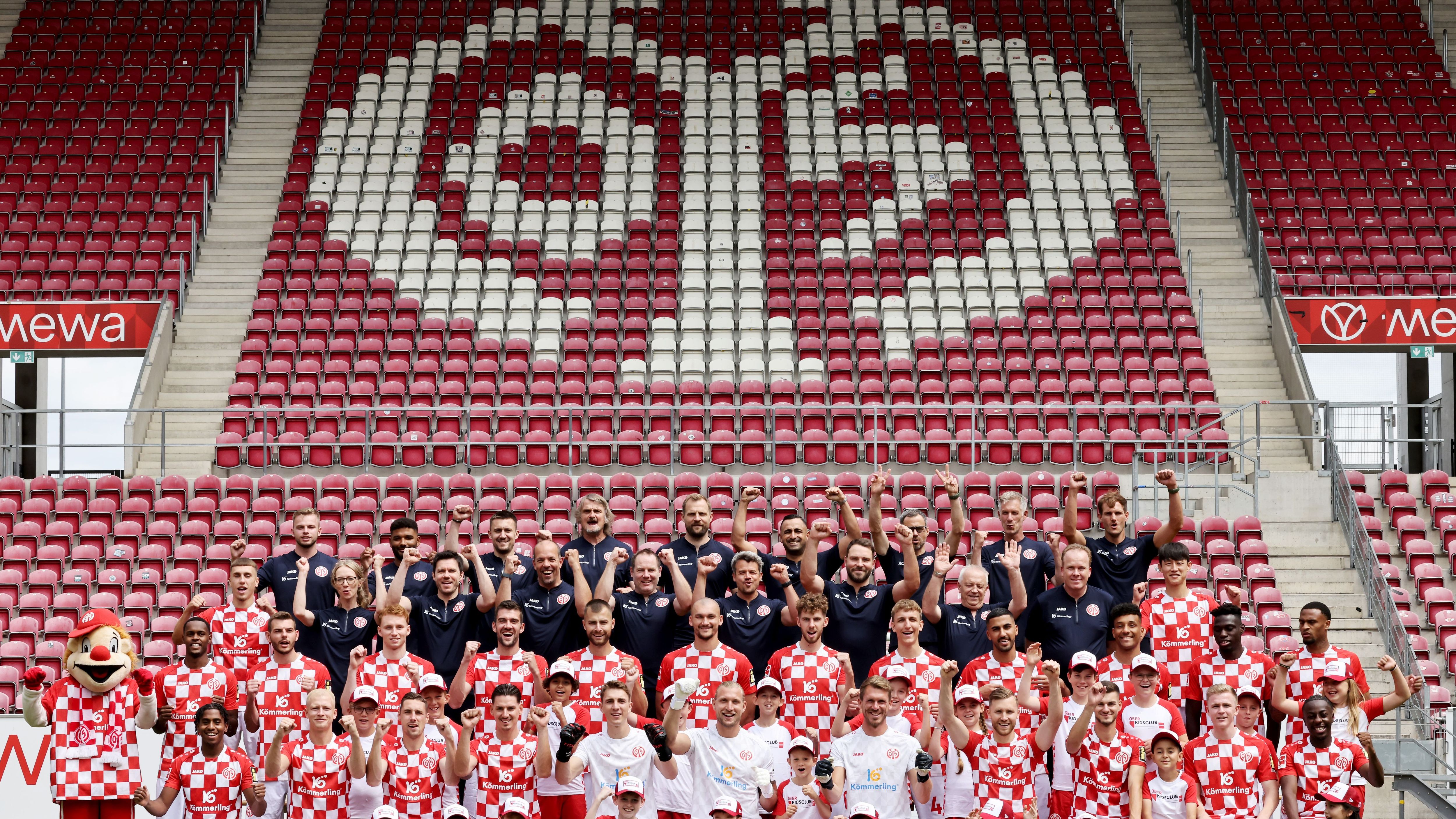 <strong>Rang 14: 1. FSV Mainz 05</strong><br>189 Euro für eine Stehplatz-Dauerkarte.<br>Sitzplatz-Dauerkarte: 359 Euro bis 699 Euro.